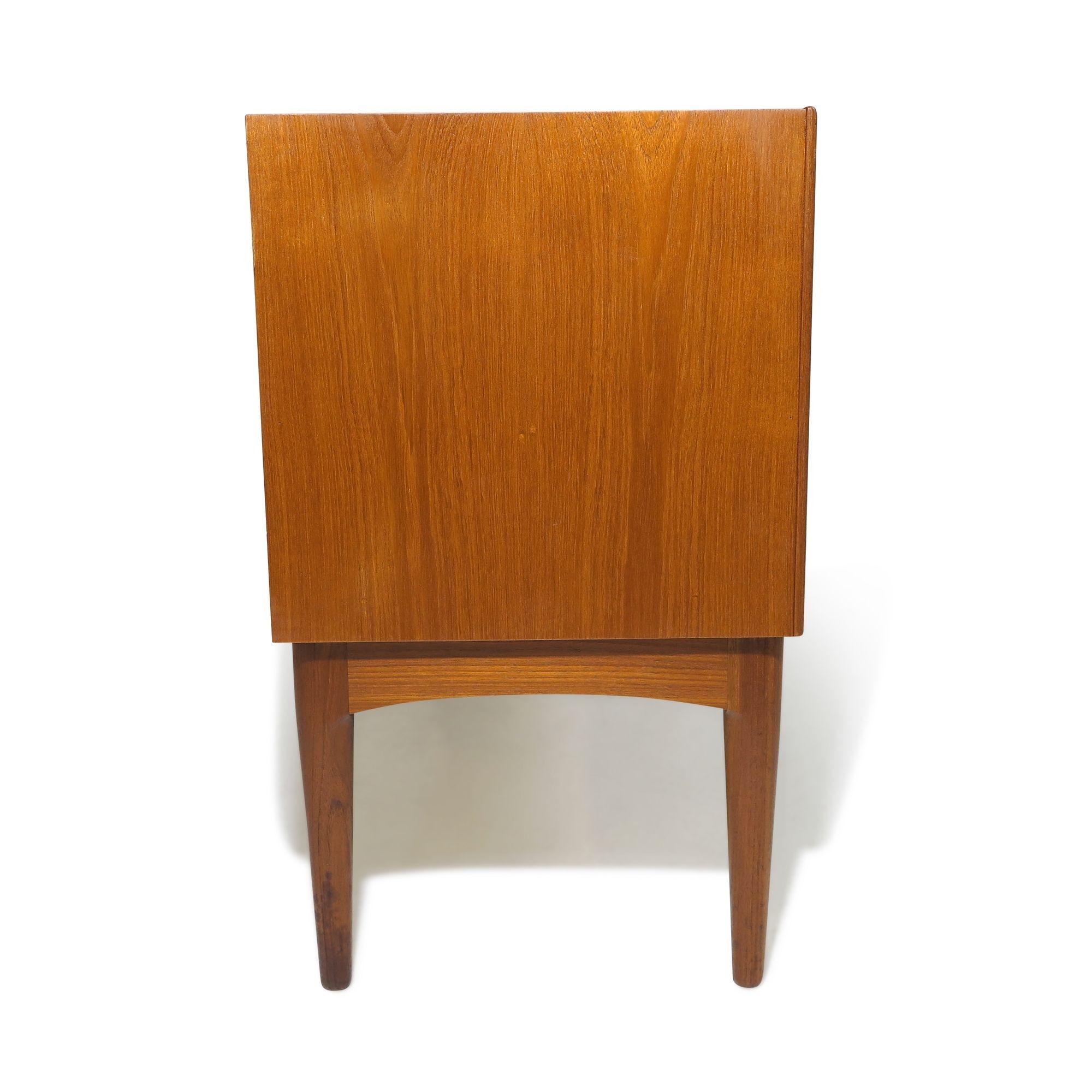 Johannes Andersen Teak Credenza with Sculpted Pulls In Excellent Condition For Sale In Oakland, CA