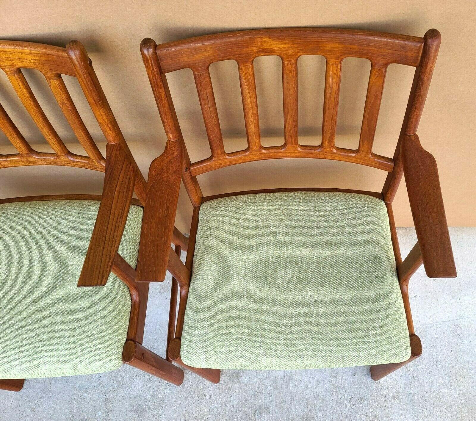 Johannes Andersen Teak Dining Chairs for Uldum Møbelfabrik, Set of 4 For Sale 2