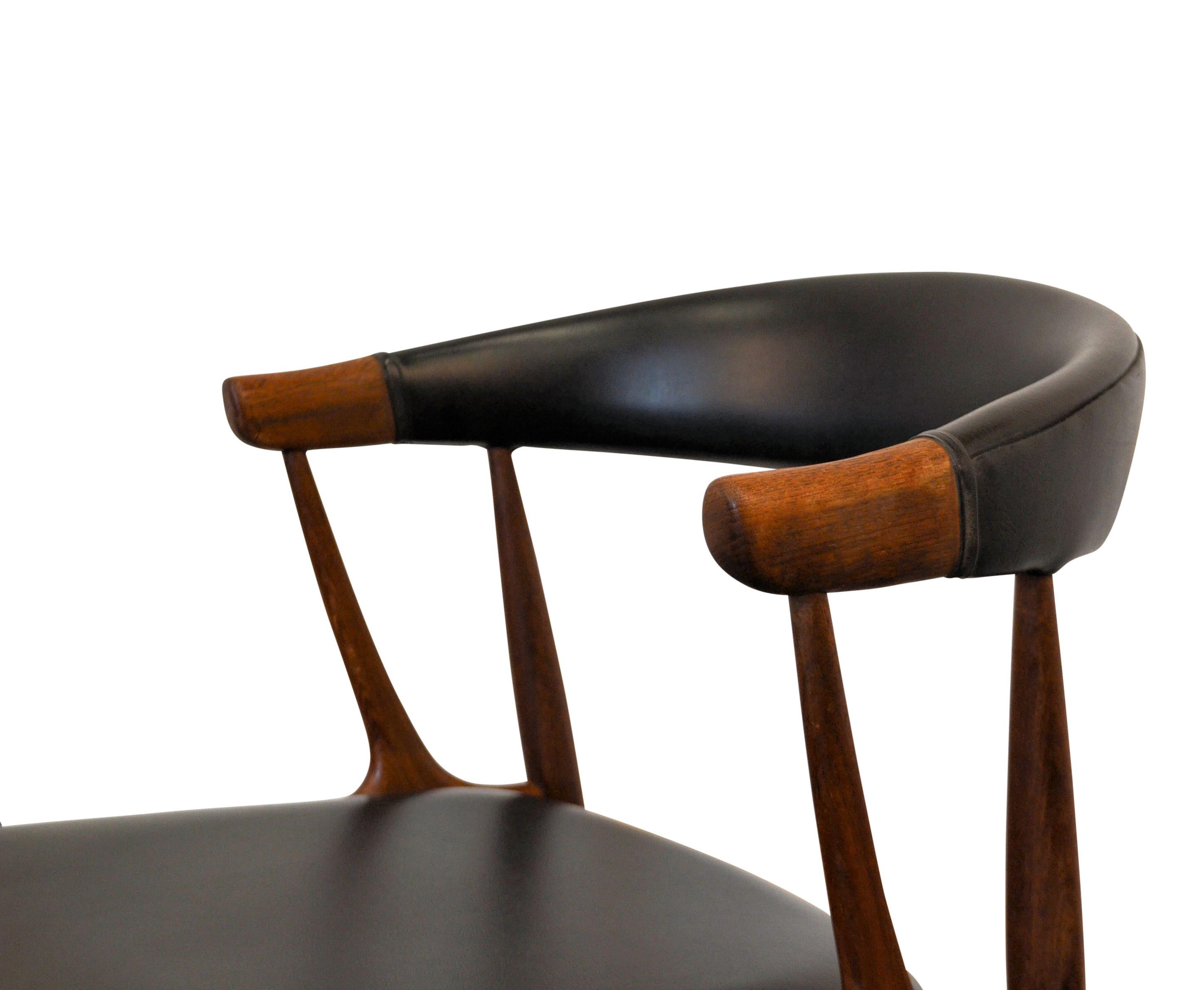 Johannes Andersen Teak Dining Chairs, Set of Four In Good Condition In Panningen, NL