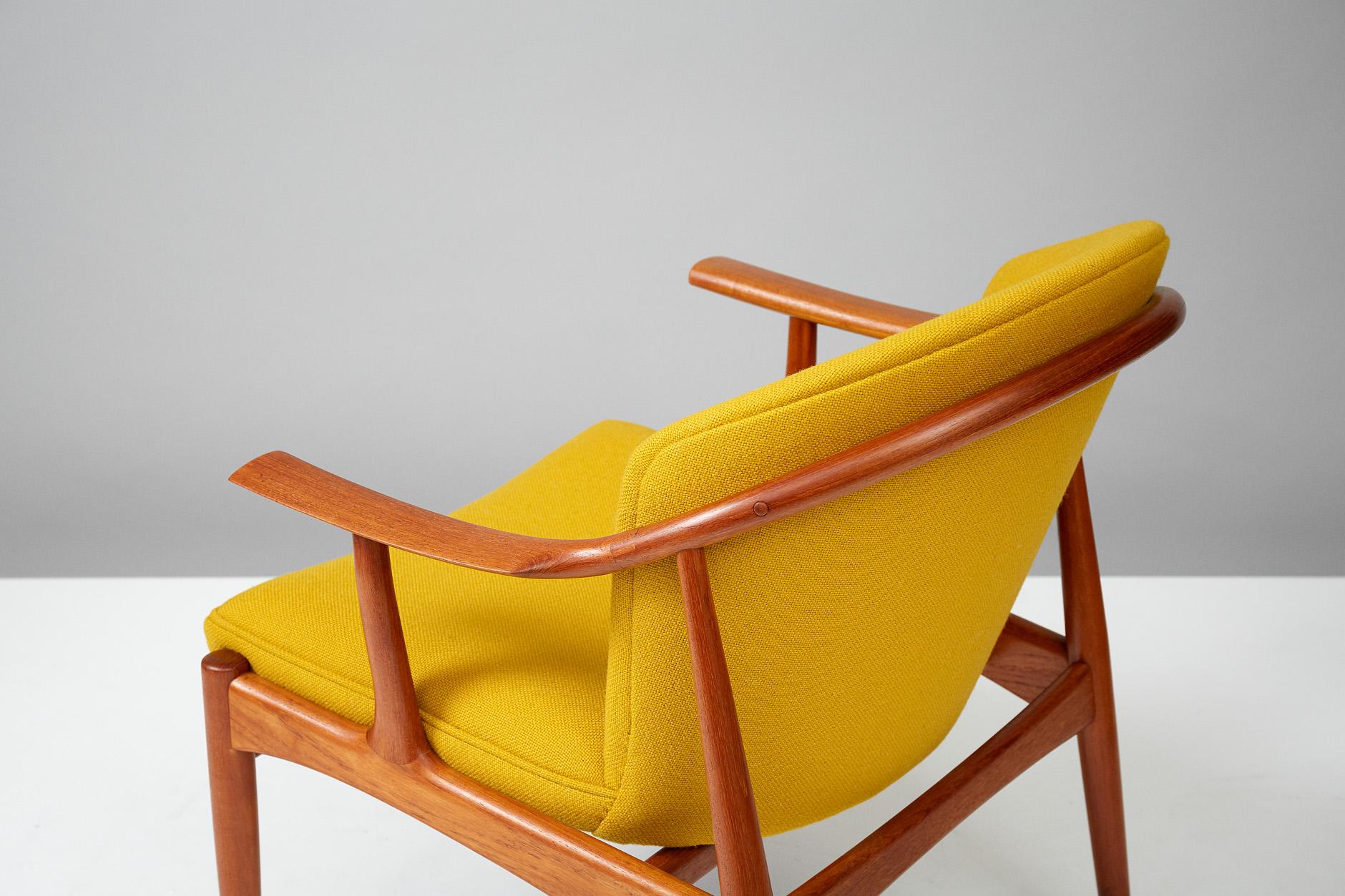 Johannes Andersen Teak Lounge Chair, circa 1960s In Excellent Condition In London, GB