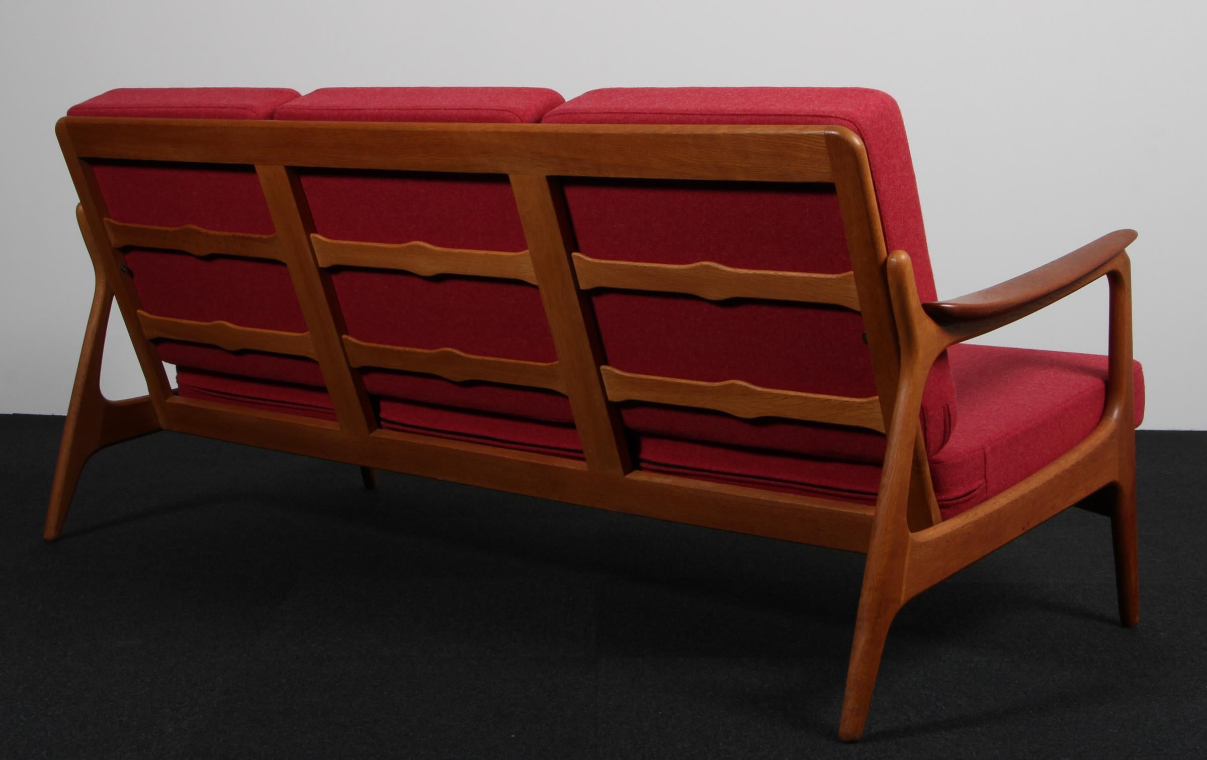 Johannes Andersen Three Seat Sofa, Oak and Teak, Denmark, 1960s For Sale 1