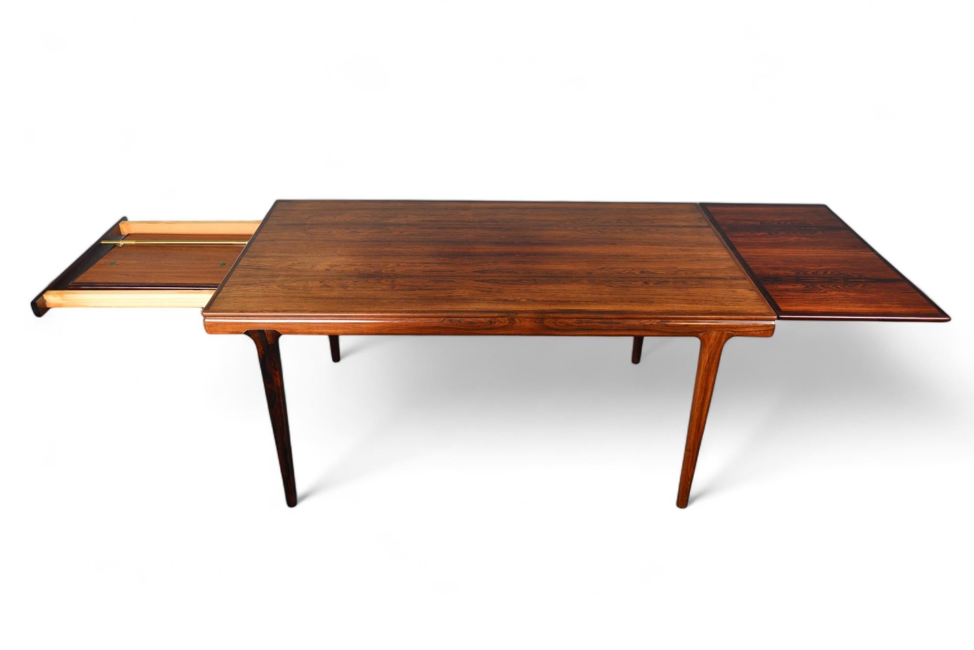 Johannes Andersen Two Leaf Dining Table in Rosewood For Sale 2