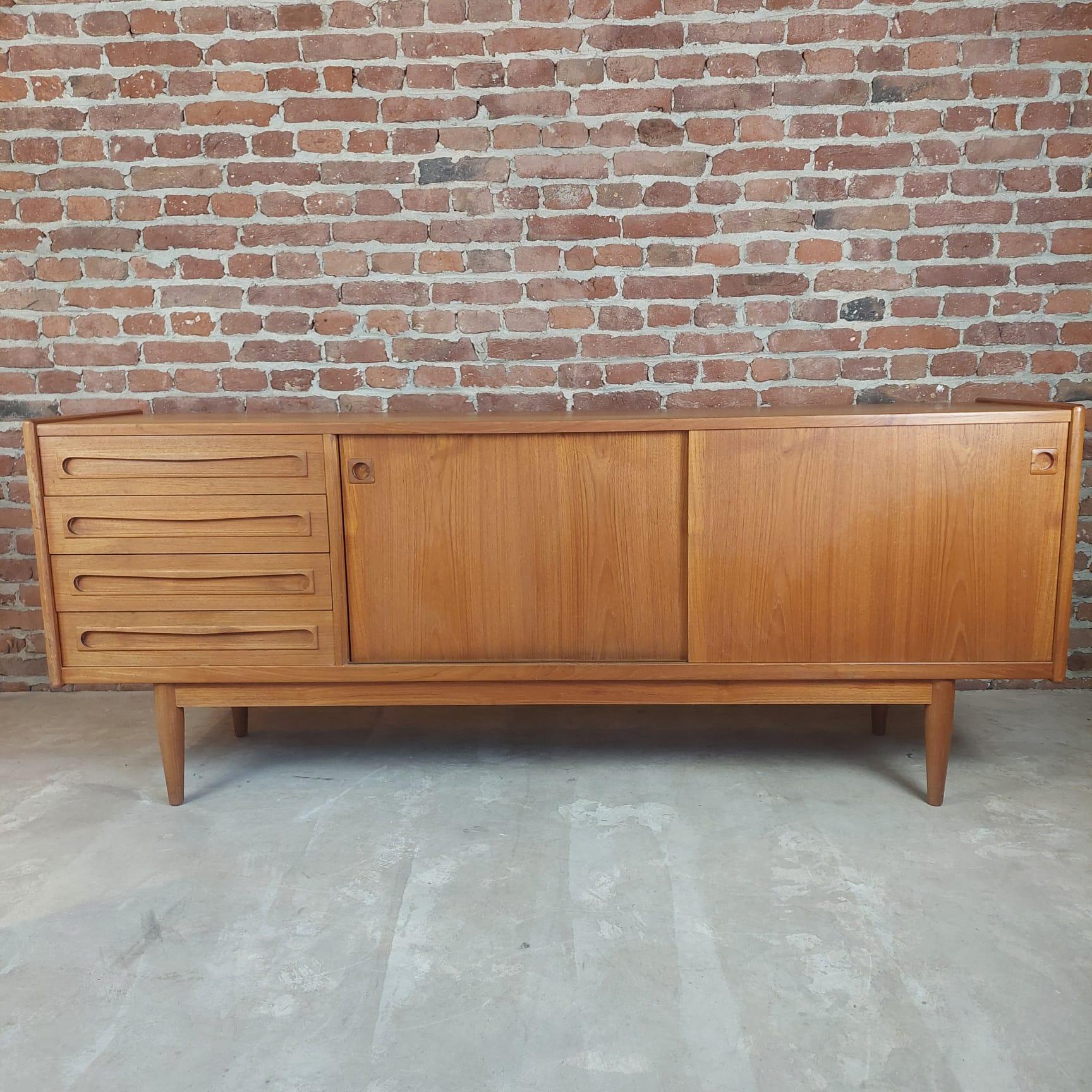 Johannes Andersen vintage teak sideboard, Denmark 1960 For Sale 1