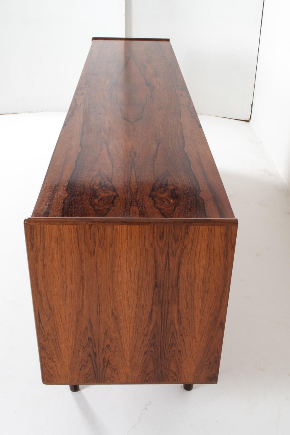 Credenza in palissandro danese di Anderson, anni '60 circa in vendita 4