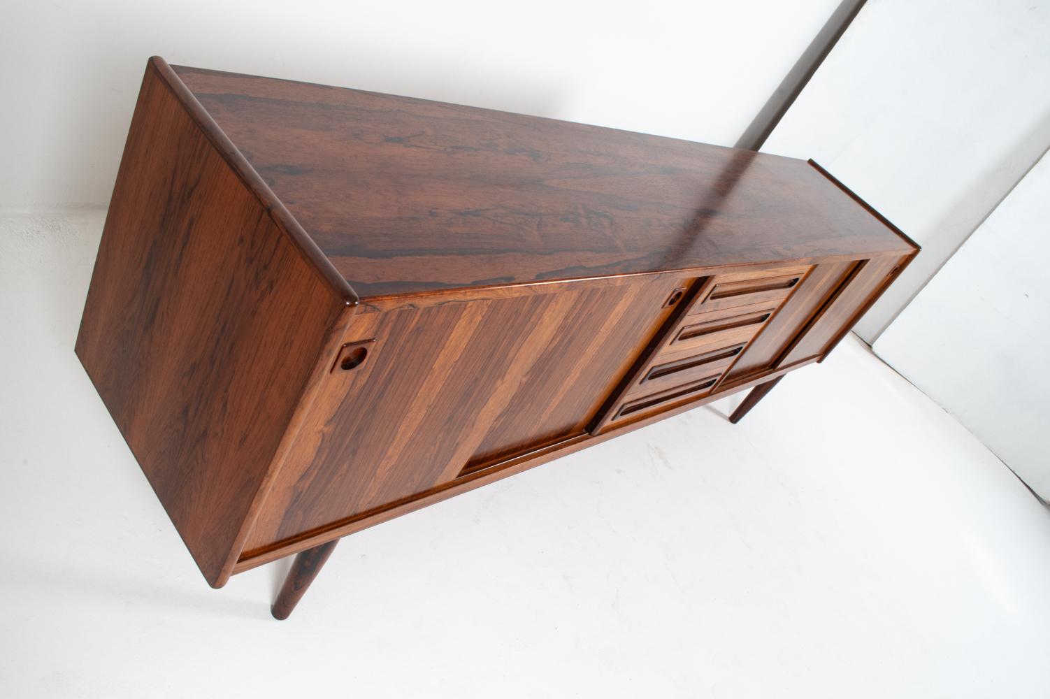 Credenza in palissandro danese di Anderson, anni '60 circa in vendita 9