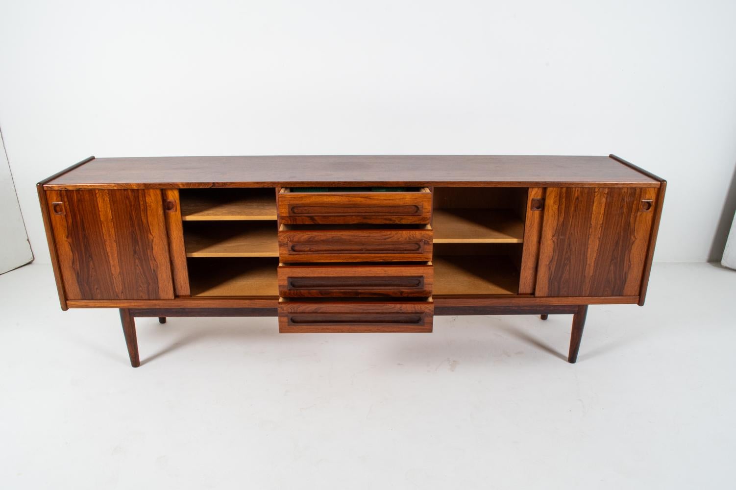 Credenza in palissandro danese di Anderson, anni '60 circa in vendita 12