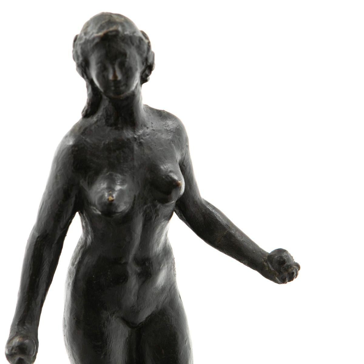 20ième siècle Nu de Johannes C. Bjerg « Standing Salome » Sculpture en bronze patiné, signée