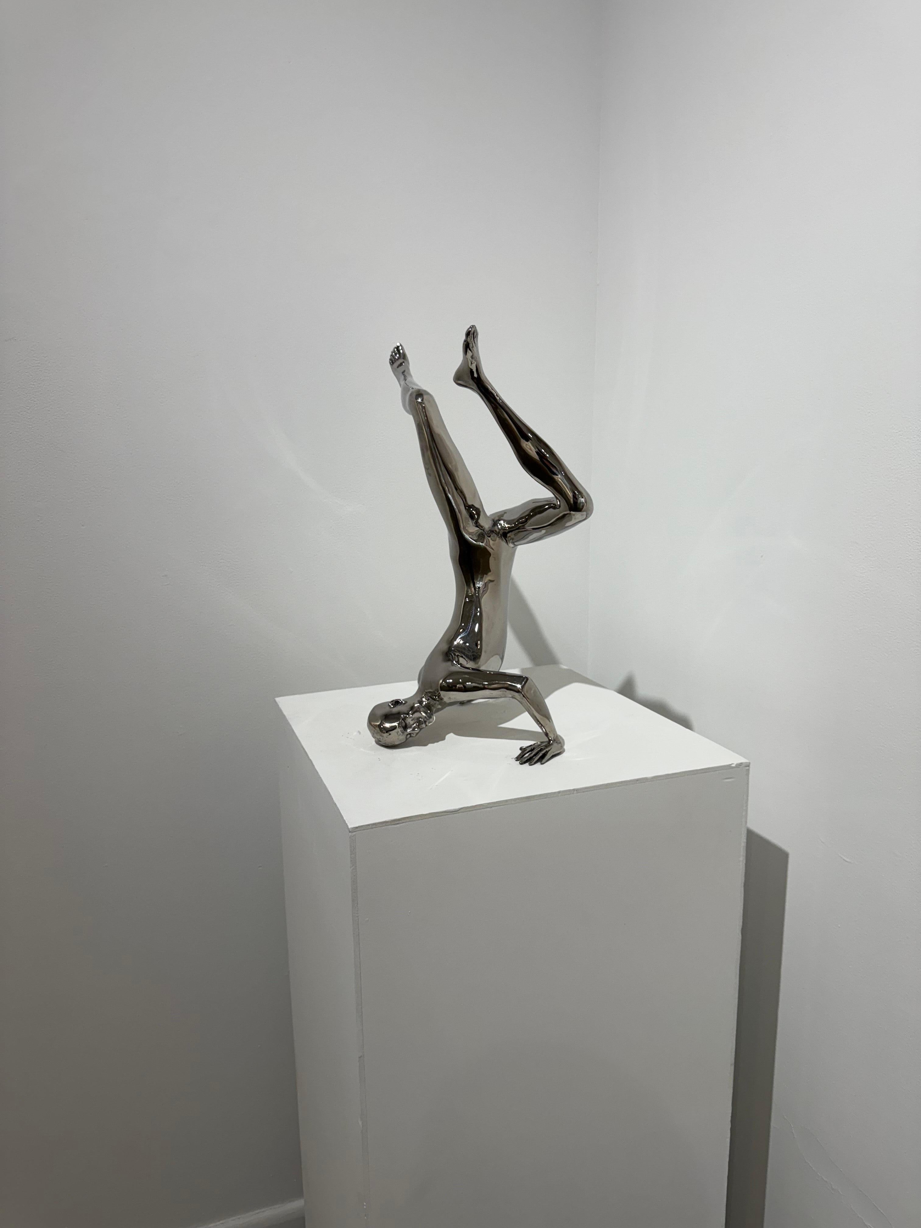 Daydreamer 2 - Gold Figurative Sculpture by Johannes Nielsen