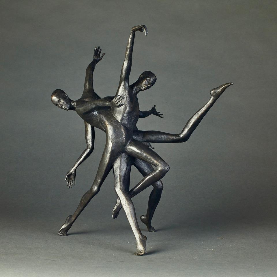 Johannes Nielsen Figurative Sculpture - Echo