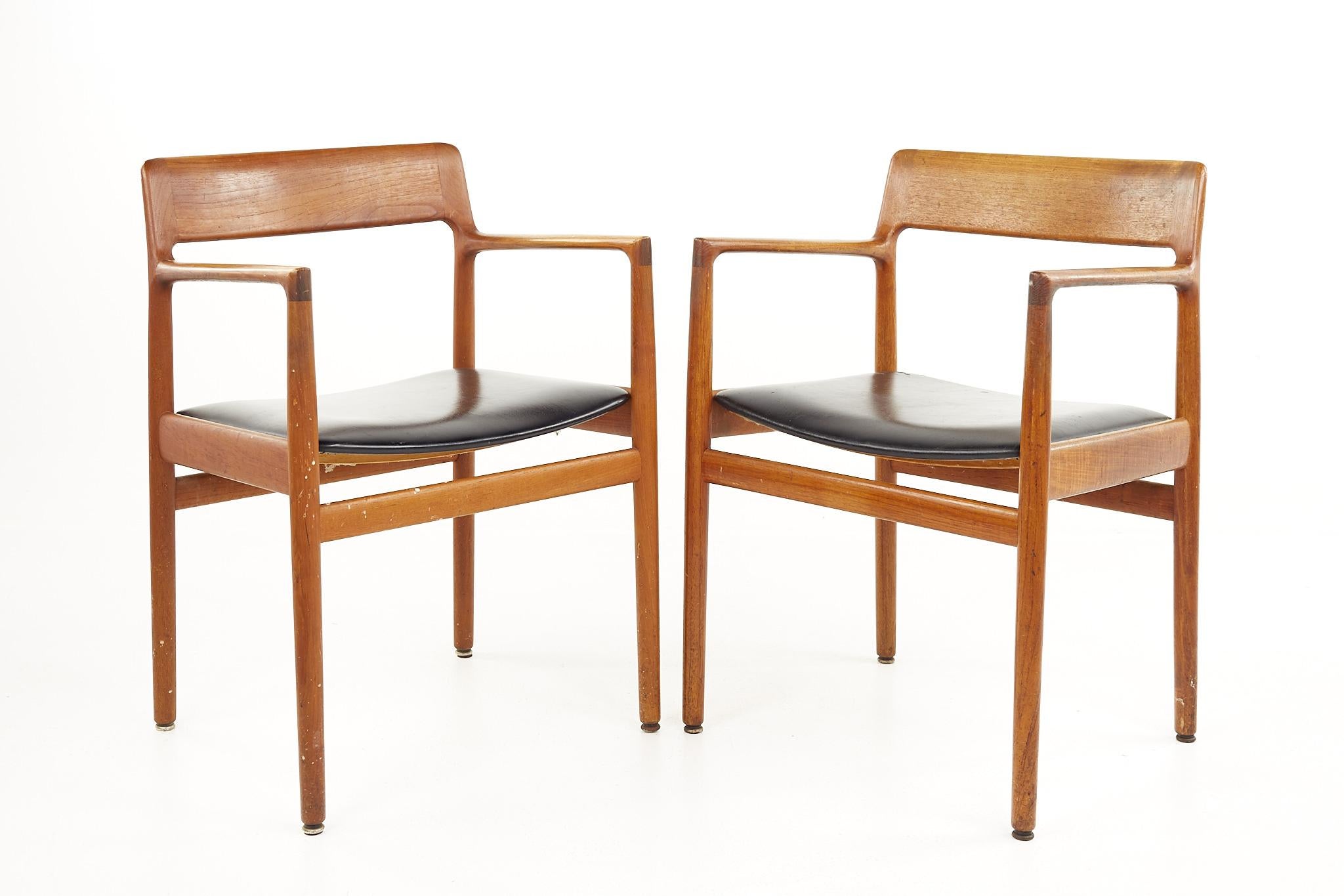 Johannes Norgaards for Norgaards Mobelfabrik mid century teak armchairs - a pair

Each chair measures: 21.5 wide x 17 deep x 30 high, with a seat height of 18 inches and arm height/chair clearance of 26 inches 

All pieces of furniture can be