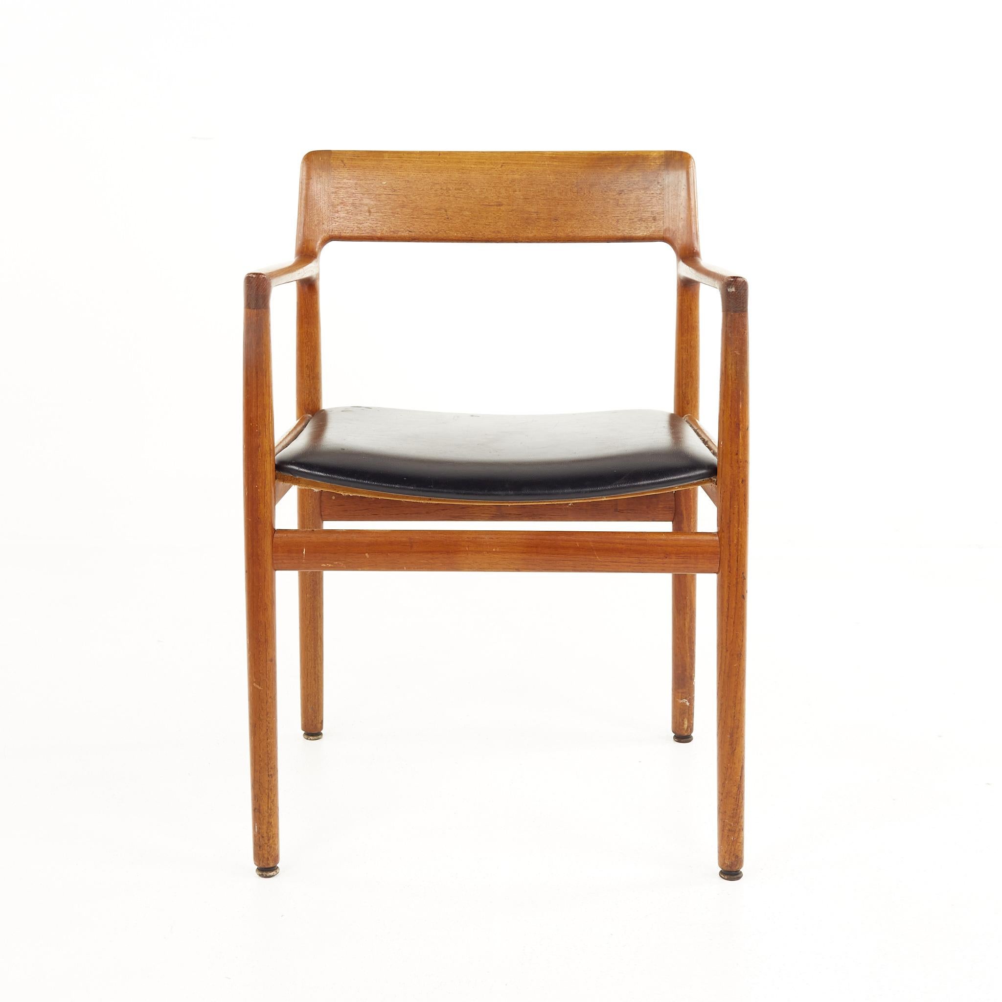 Johannes Norgaards for Norgaards Mobelfabrik Mid Century Teak Armchairs, a Pair In Good Condition In Countryside, IL
