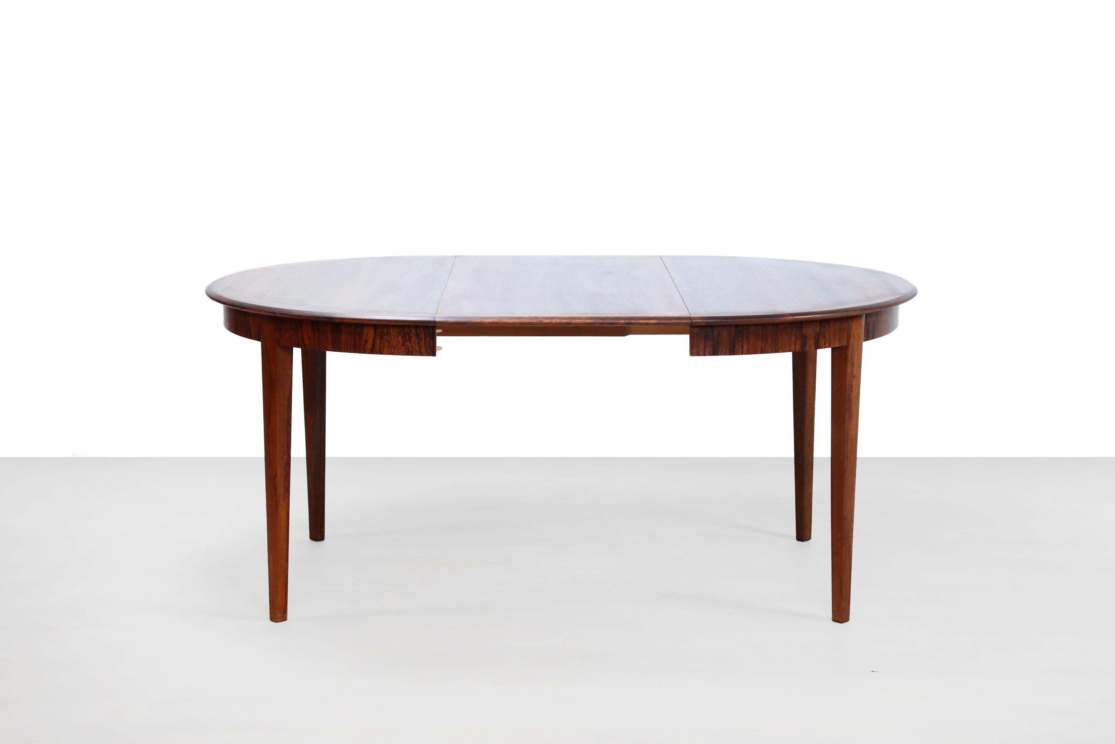 20th Century Johannes Nørgaard Rosewood Dining Set with 4 Chairs and Round Extending Table