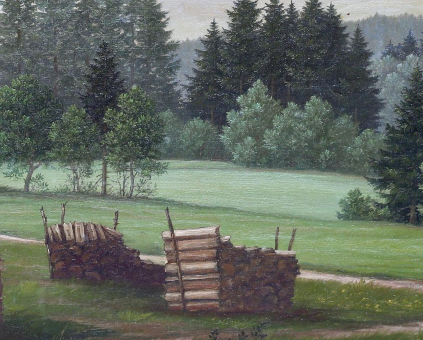 Un ampio paesaggio crepuscolare si apre davanti a te: una scura foresta di abeti rossi si apre in un tranquillo prato boschivo, il cui silenzio è scandito solo dalla luce che si affievolisce. In lontananza, le Alpi Bavaresi si ergono sullo sfondo,