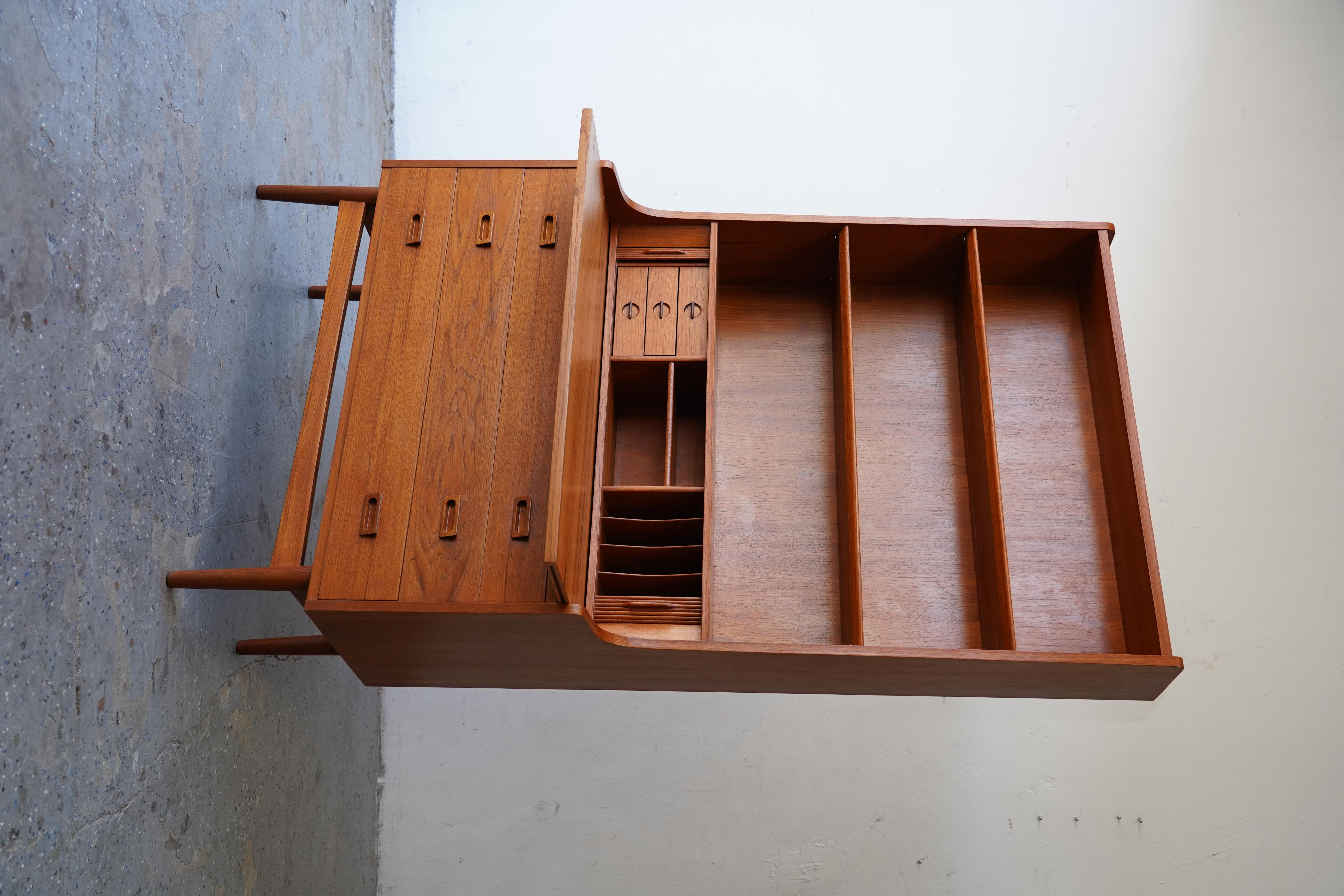 Johannes Sorth for Nexø Møbelfabrik MCM Danish Teak Bookshelf Secretary Desk 7