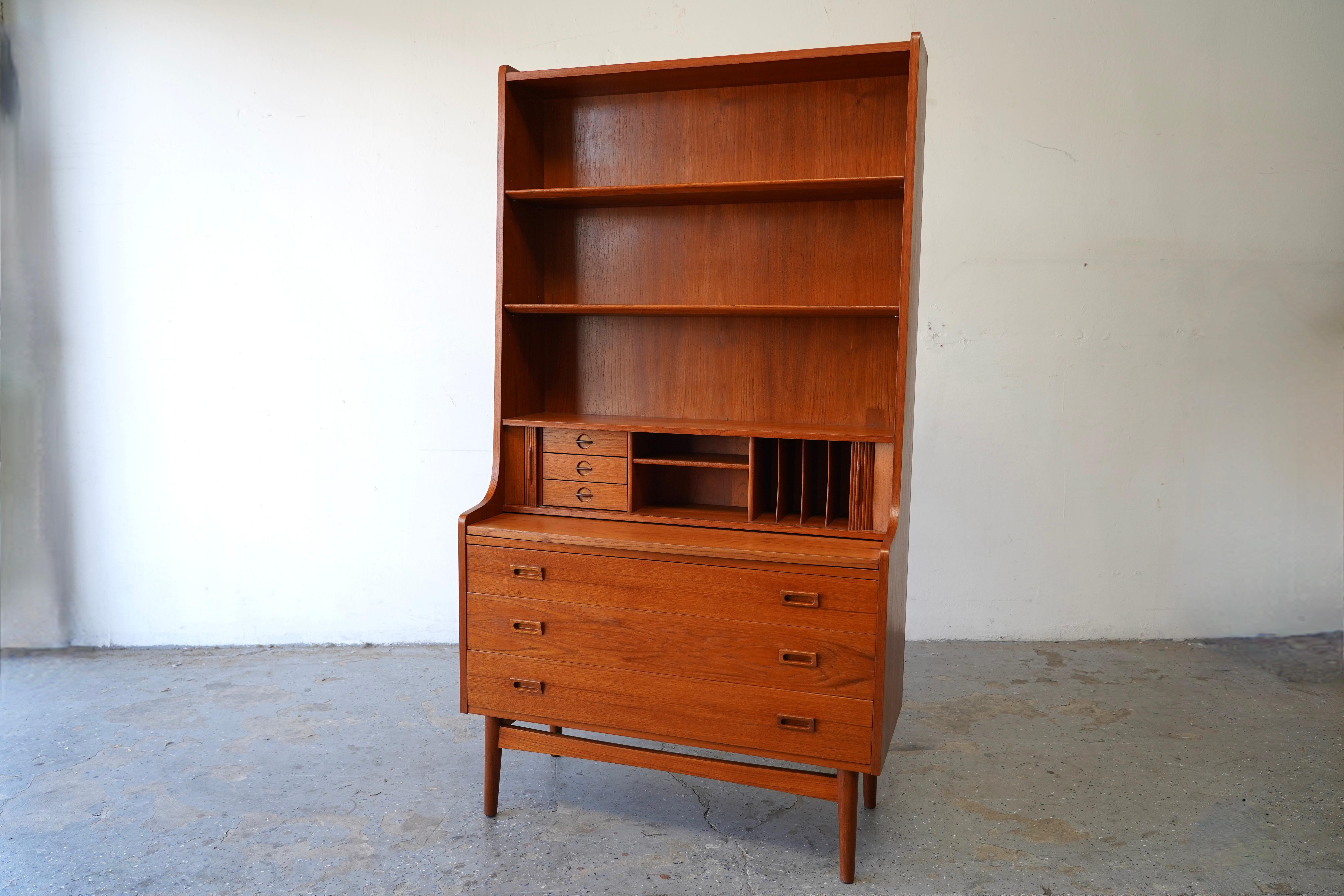 Johannes Sorth for Nexø Møbelfabrik MCM Danish Teak Bookshelf Secretary Desk 8