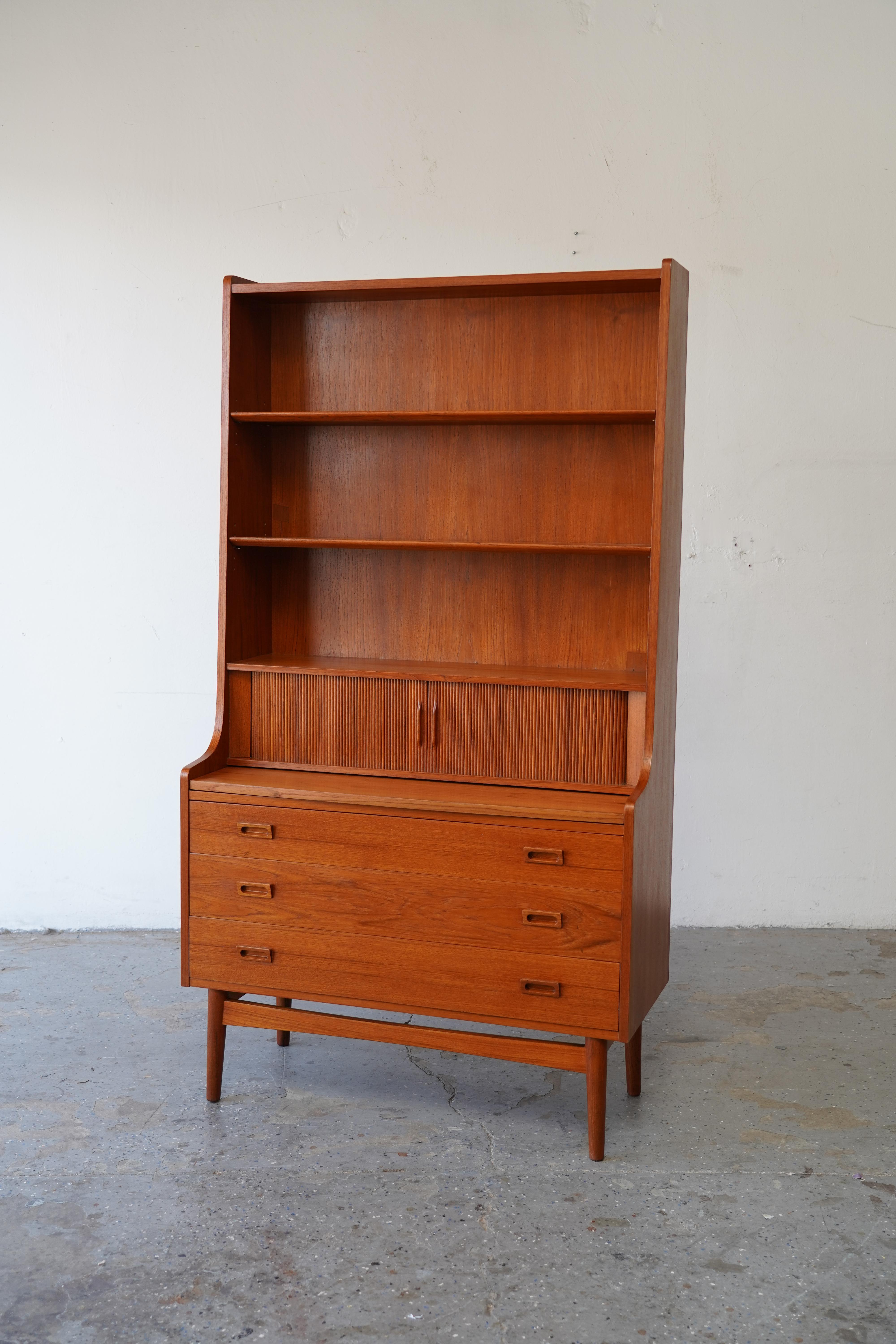 Johannes Sorth for Nexø Møbelfabrik MCM Danish Teak Bookshelf Secretary Desk 10