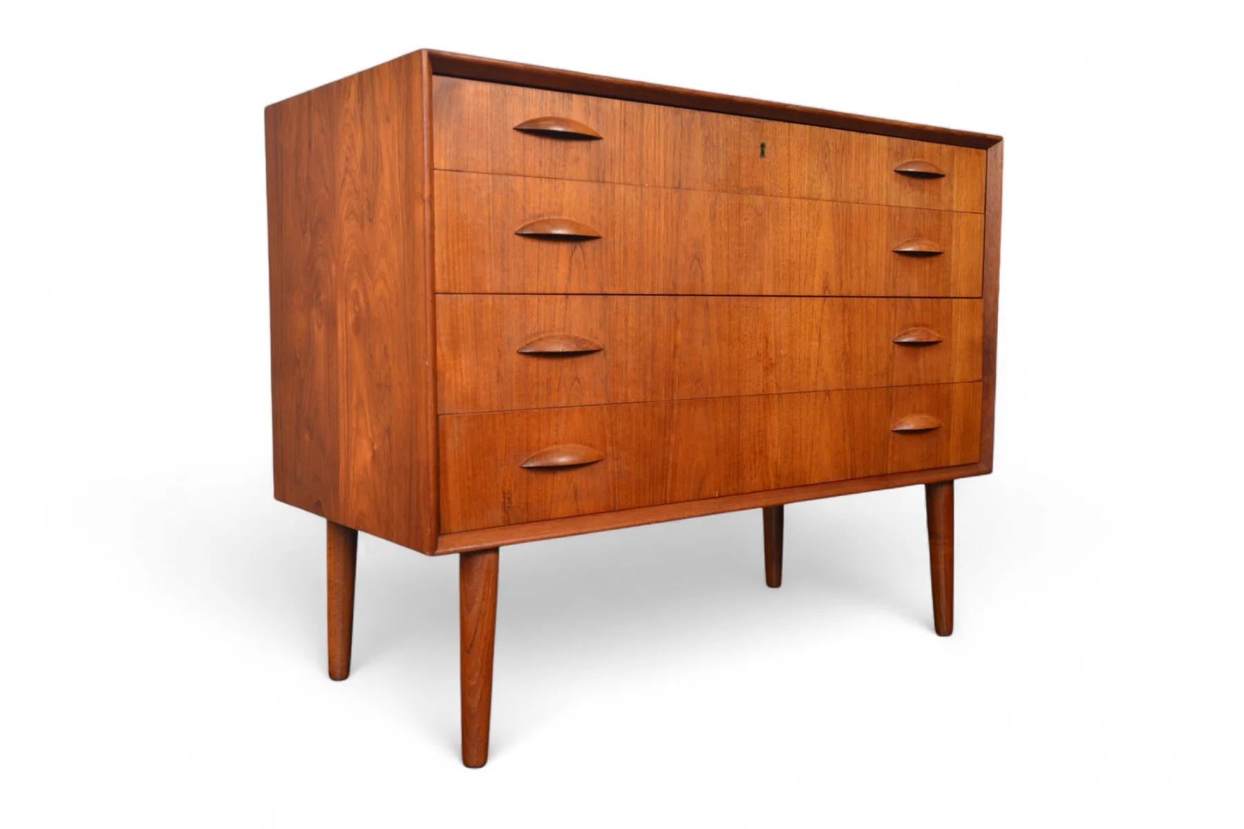 Cassapanca da uomo a fette arancioni di Johannes Sorth in teak In condizioni buone in vendita a Berkeley, CA