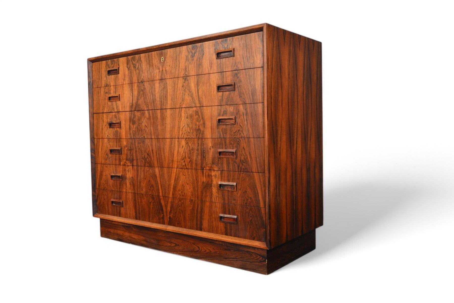 Comò Highboy in palissandro su base a plinto di Johannes Sorth in vendita 2
