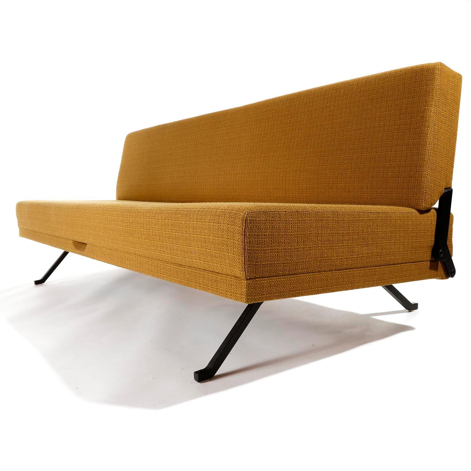 Mid-Century Modern Johannes Spalt 'Constanze' Convertible Daybed Sofa by Wittmann, Austria, 1970 For Sale