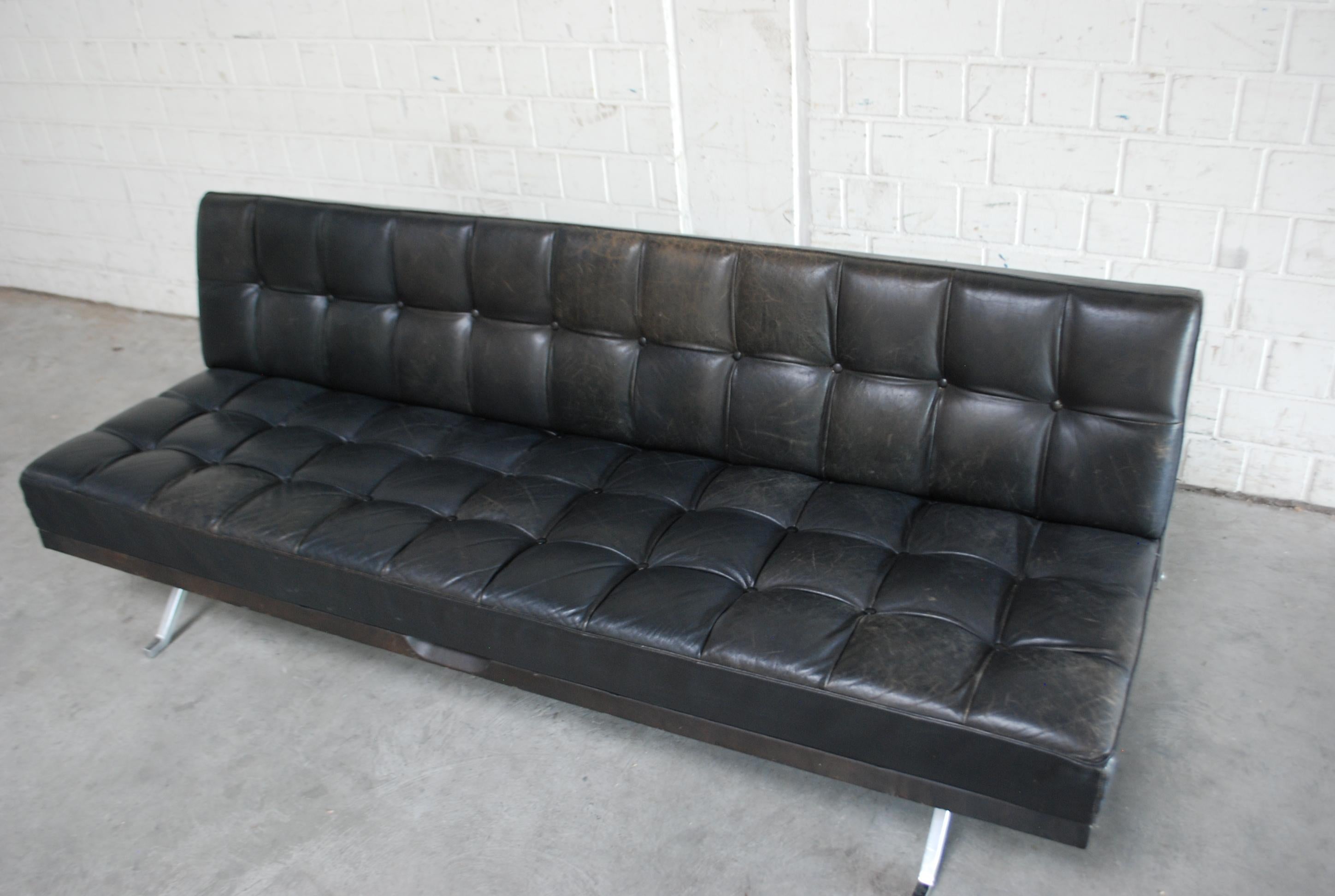 Johannes Spalt Daybed Leather Sofa Constanze by Wittmann In Distressed Condition In Munich, Bavaria