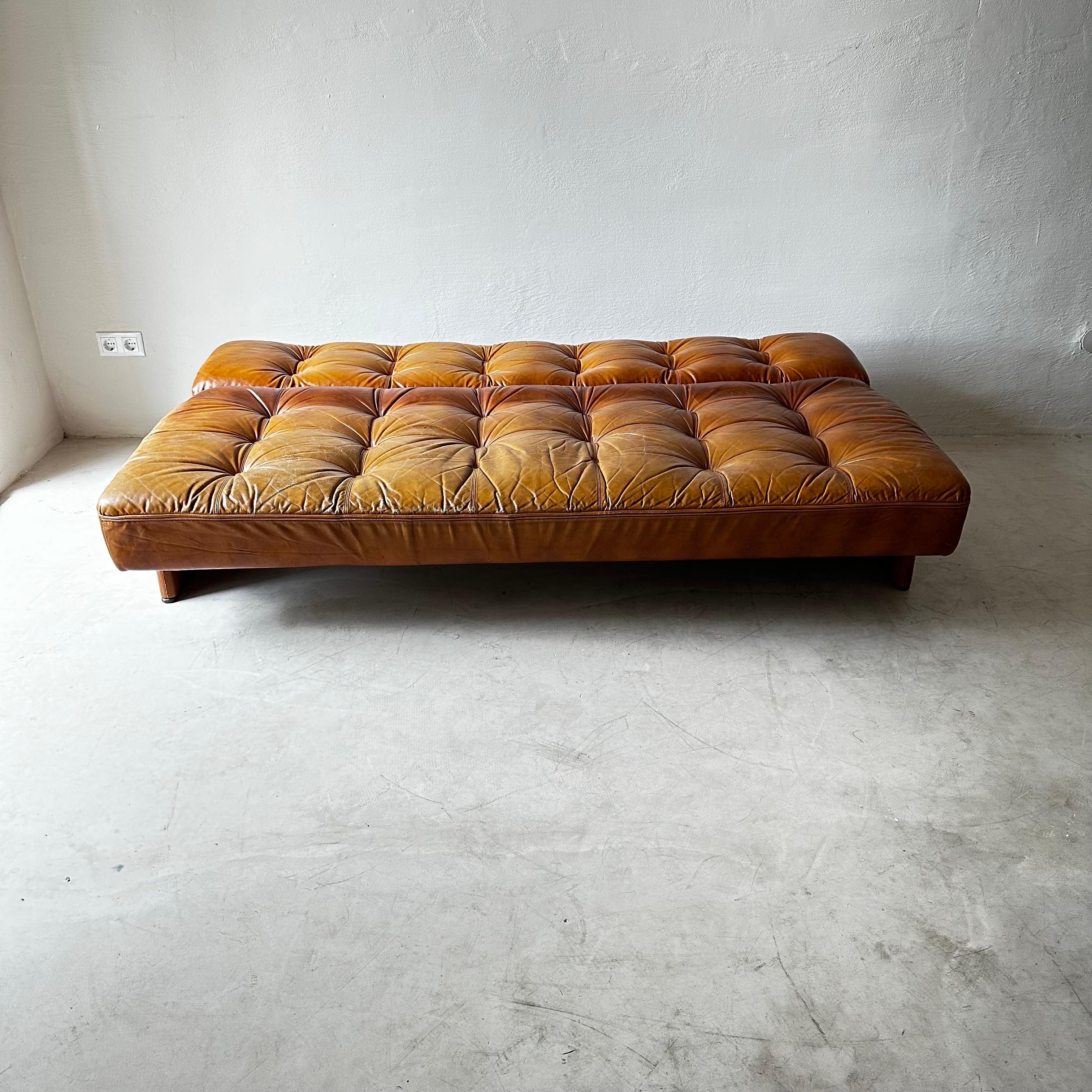 Johannes Spalt for Wittmann 'Constanze' Sofa in Cognac Leather For Sale 2
