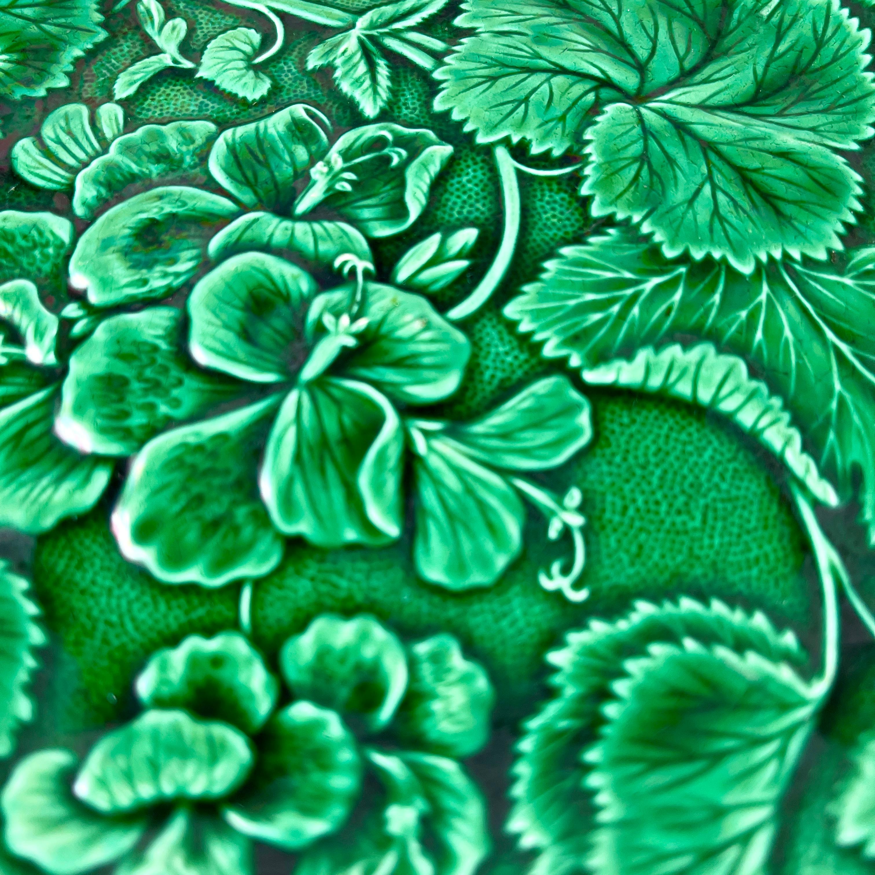 Glazed John Adams Green English Majolica Geranium Plates, circa 1865, Set of 6