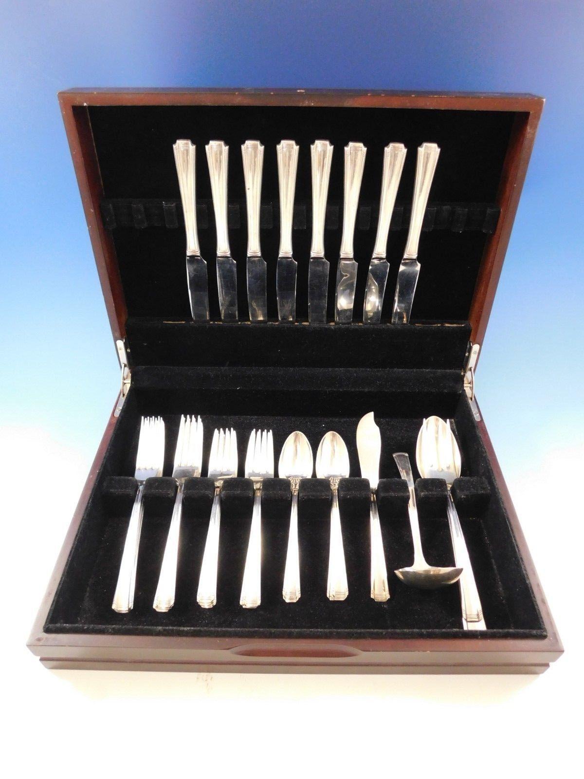 John and Priscilla by Westmorland silver flatware set, 36 pieces. This set includes:

Eight knives, 9