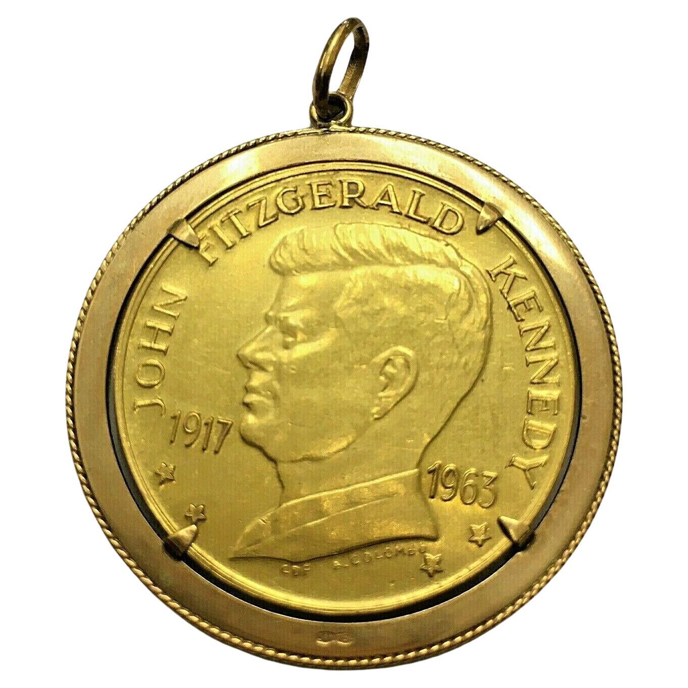 John and Robert Kennedy 90% Gold Commemorative Coin 18K Pendent Frame 18.9 Gram For Sale