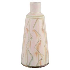 John Andersson per Höganäs, Svezia. Vaso in ceramica unico nel suo genere. Smaltalo con toni chiari.