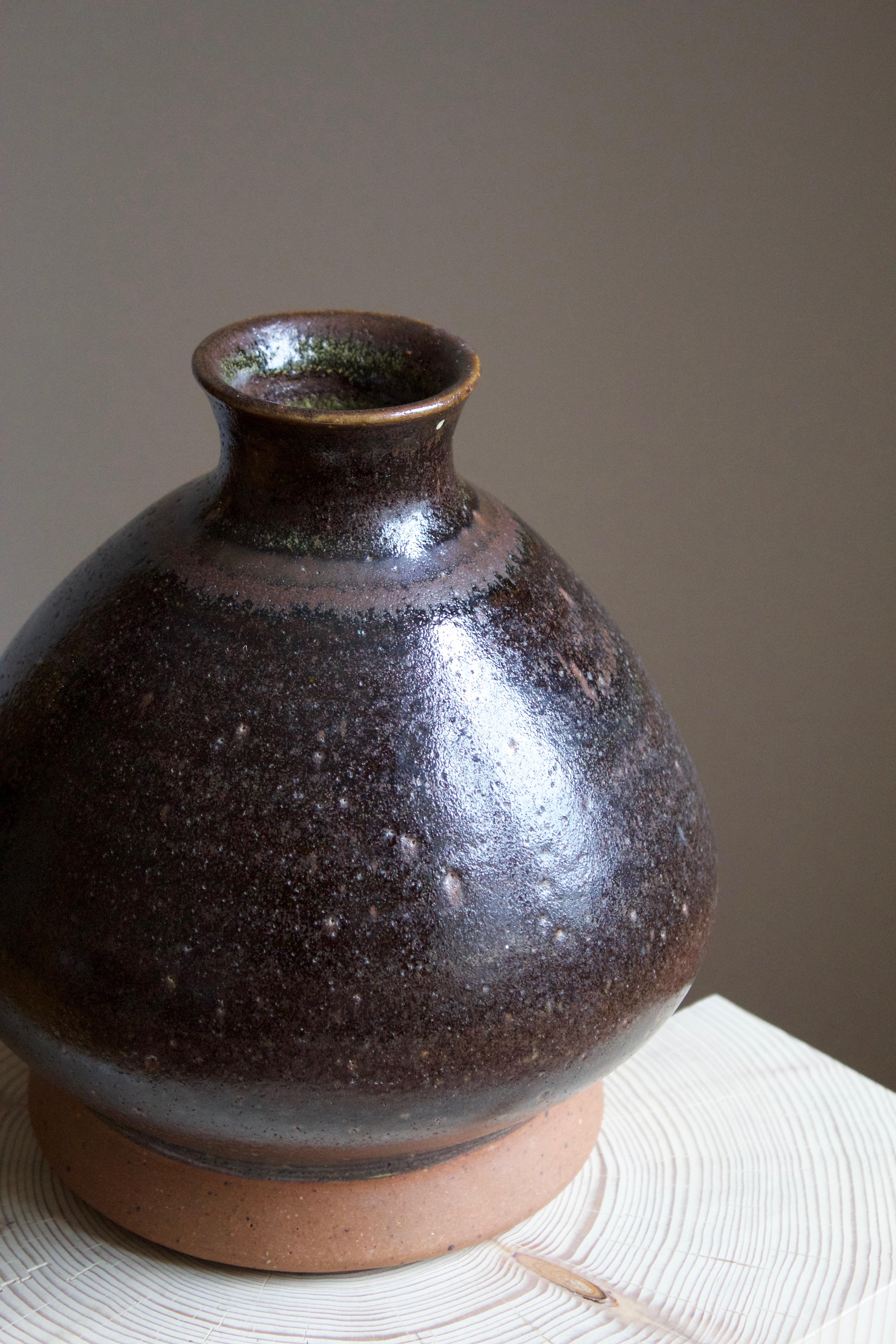 Mid-Century Modern John Andersson, Sizable Vase, Glazed Stoneware, Höganäs, Sweden, 1950s