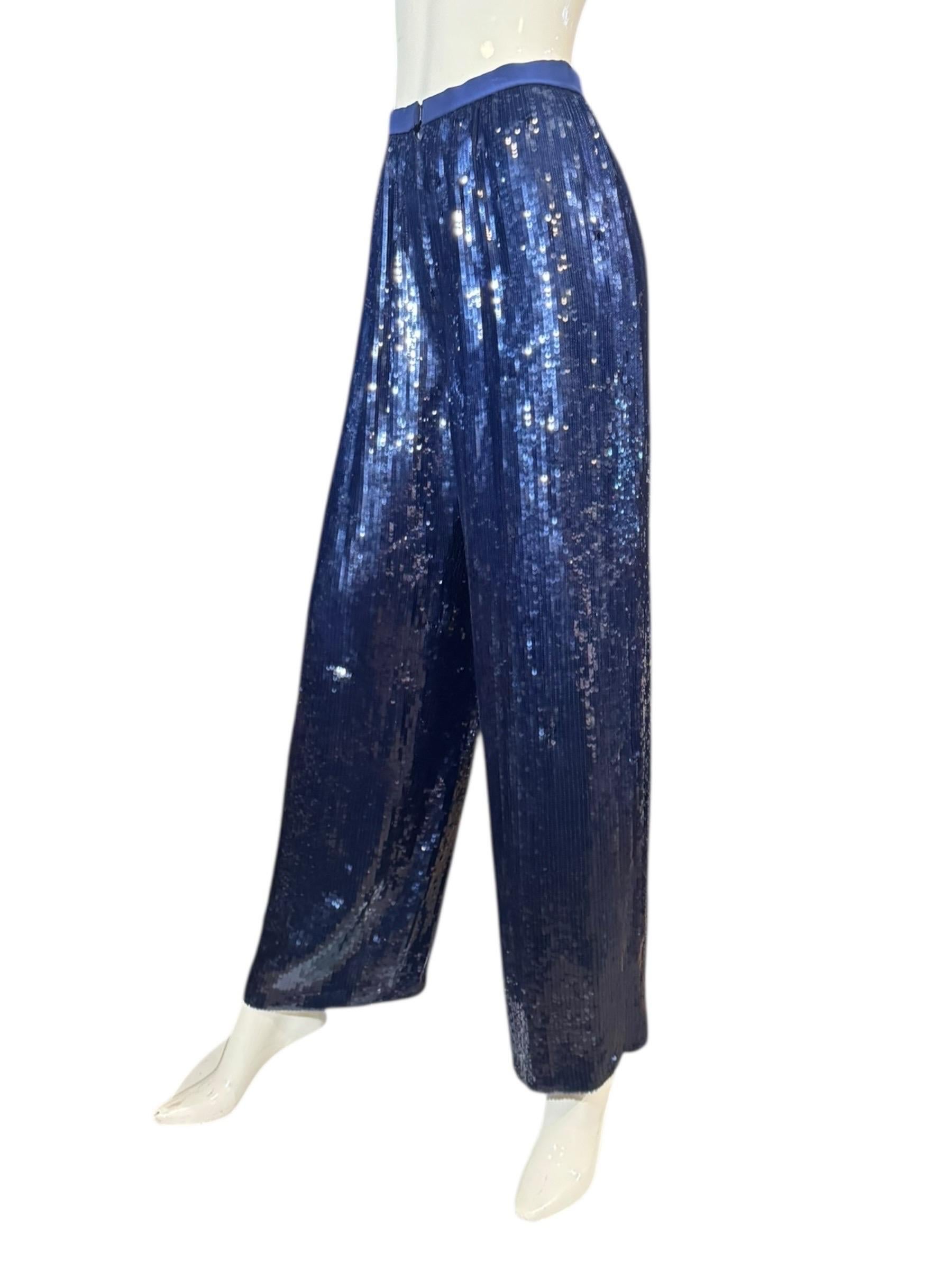 Conjunto de vestido/top estructurado de lentejuelas azules y pantalones de cintura alta John Anthony Couture en venta 1