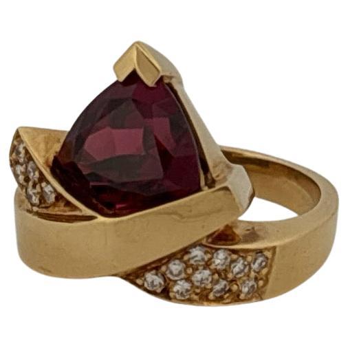John Atencio 18K Gelbgold 3,40 Karat Trillion Granat 0,22 Karat Diamant Ring für Damen oder Herren im Angebot
