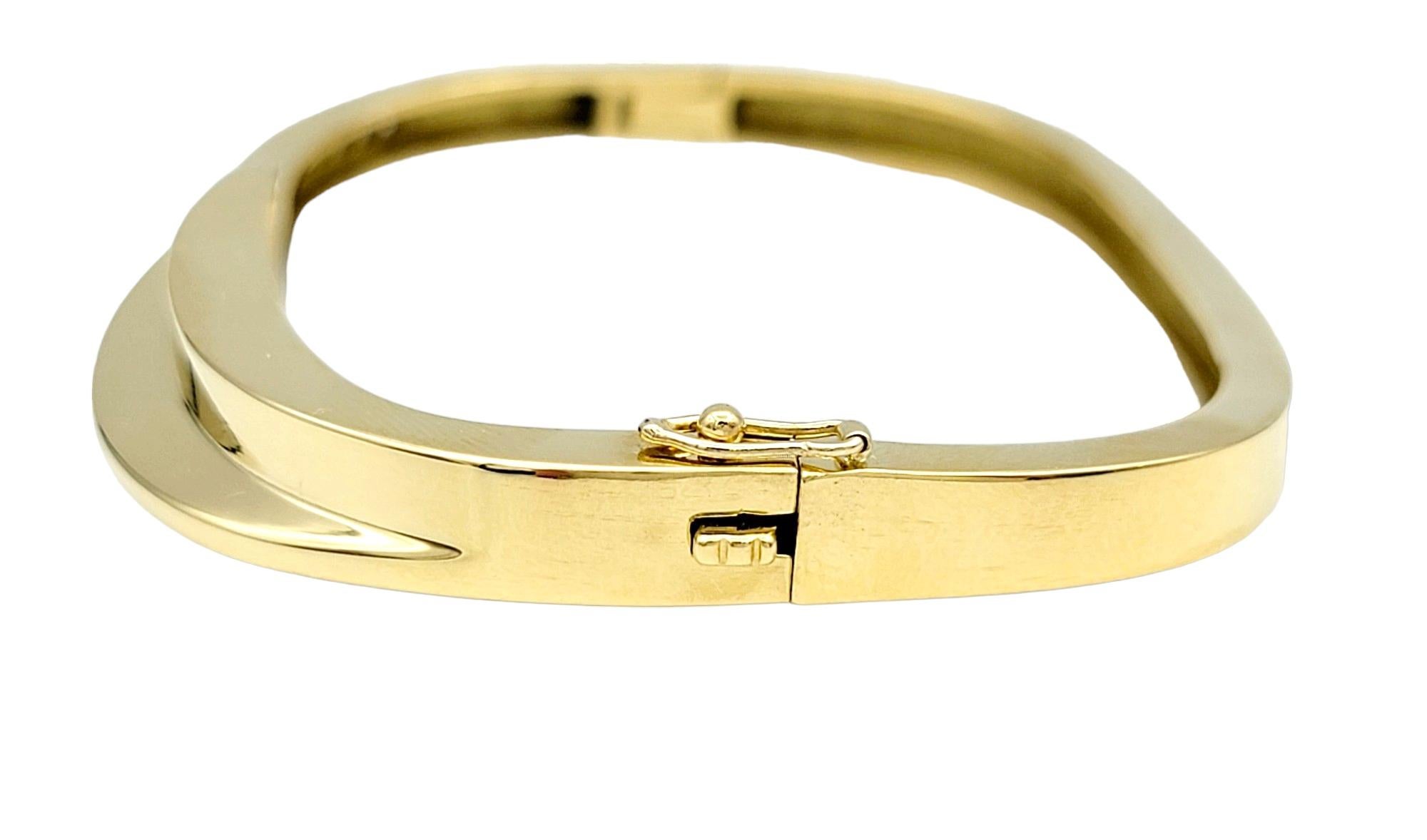 John Atencio Squared Bangle Bracelet with Diamonds Set in 18 Karat Yellow Gold  For Sale 1