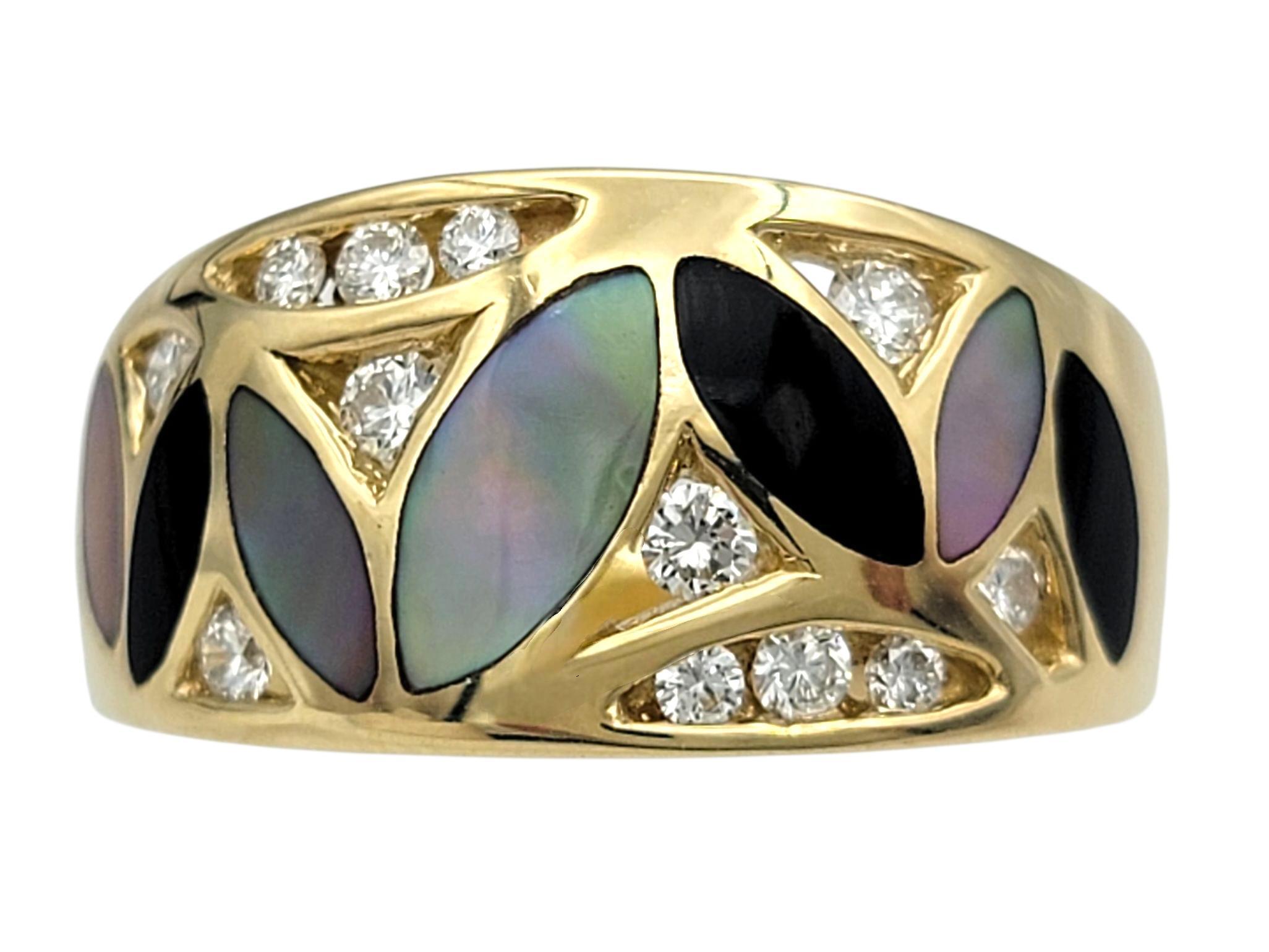Moderno Anello a fascia con diamanti, onice e madreperla di John Bagley in oro giallo 14 carati in vendita