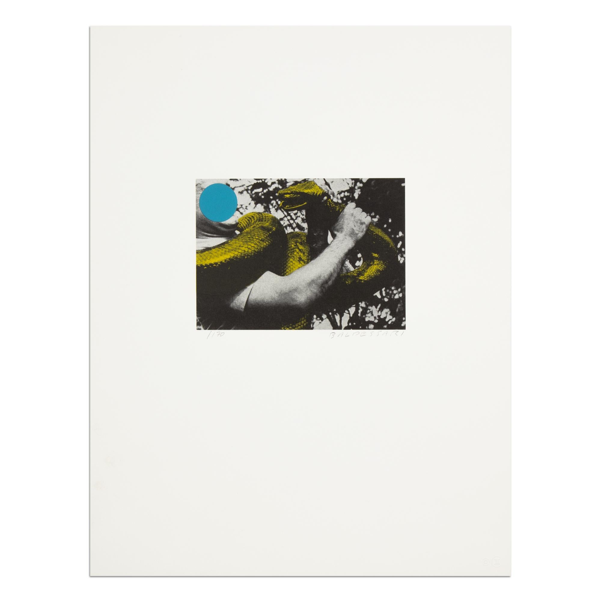 John Baldessari (Amerikaner, 1931-2020)
Mann mit Schlange (blau und gelb), 1990
Medium: Farblithographie, auf Velinpapier
Abmessungen: 45,7 x 35,5 cm (18 x 14 Zoll)
Auflage: 170 Stück: Handsigniert und mit Bleistift nummeriert
Gesamtkatalog: