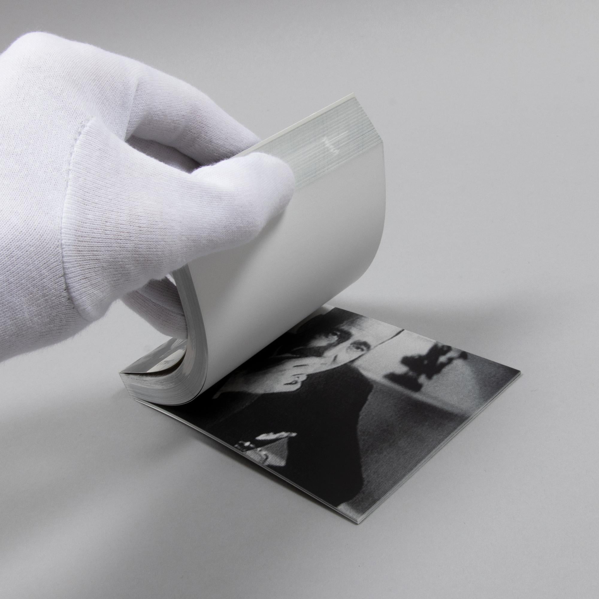 John Baldessari, Zorro (Deux gestes et une marque) - Impression signée à la main en vente 4