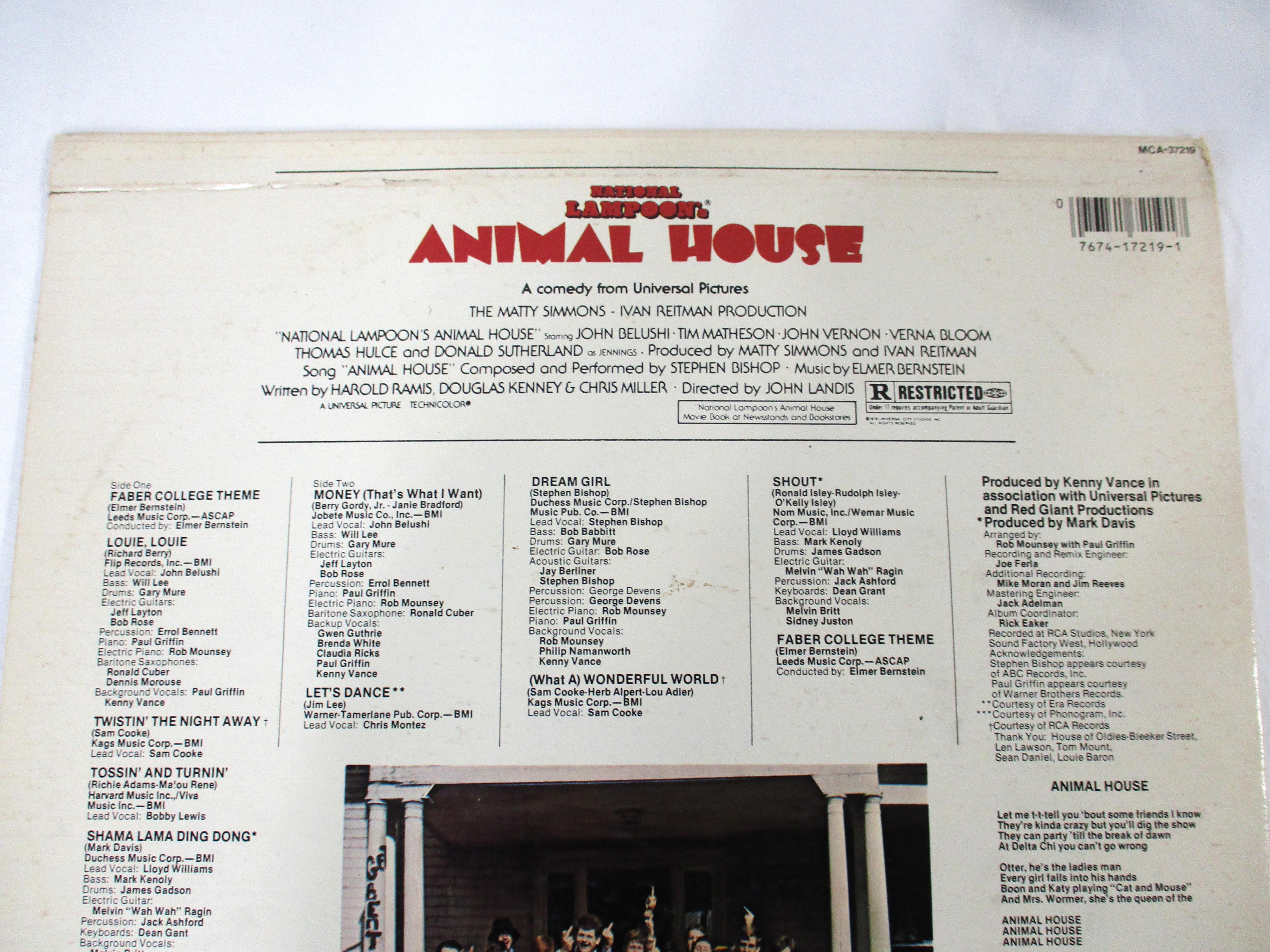Album de disques Animal House autographié par John Belushi en vente 6
