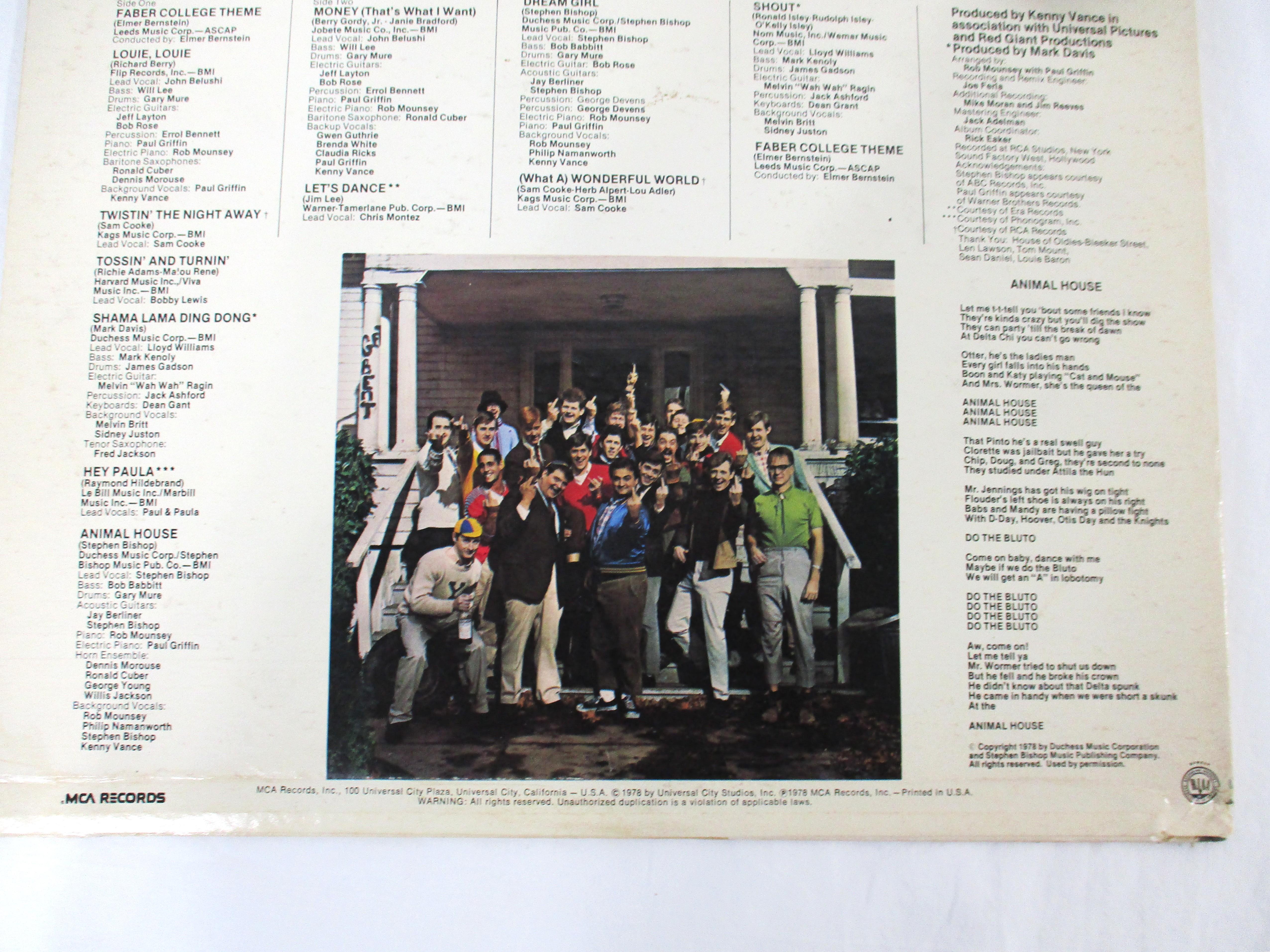 Album de disques Animal House autographié par John Belushi en vente 7