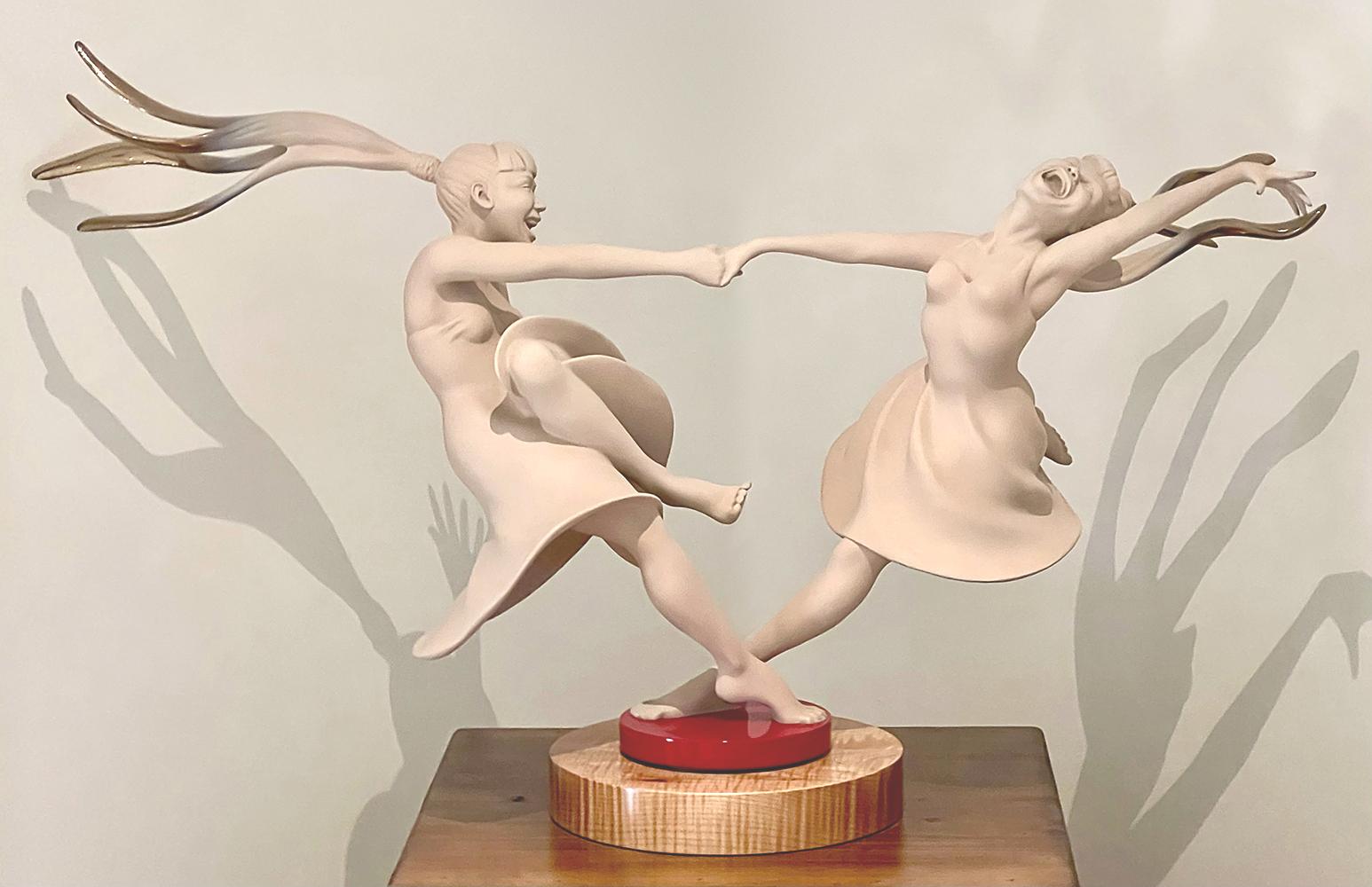 Figurative Sculpture John Bennett - « LA DOLCE VITA » SCULPTURE DE BRONZE THE SWEET LIFE