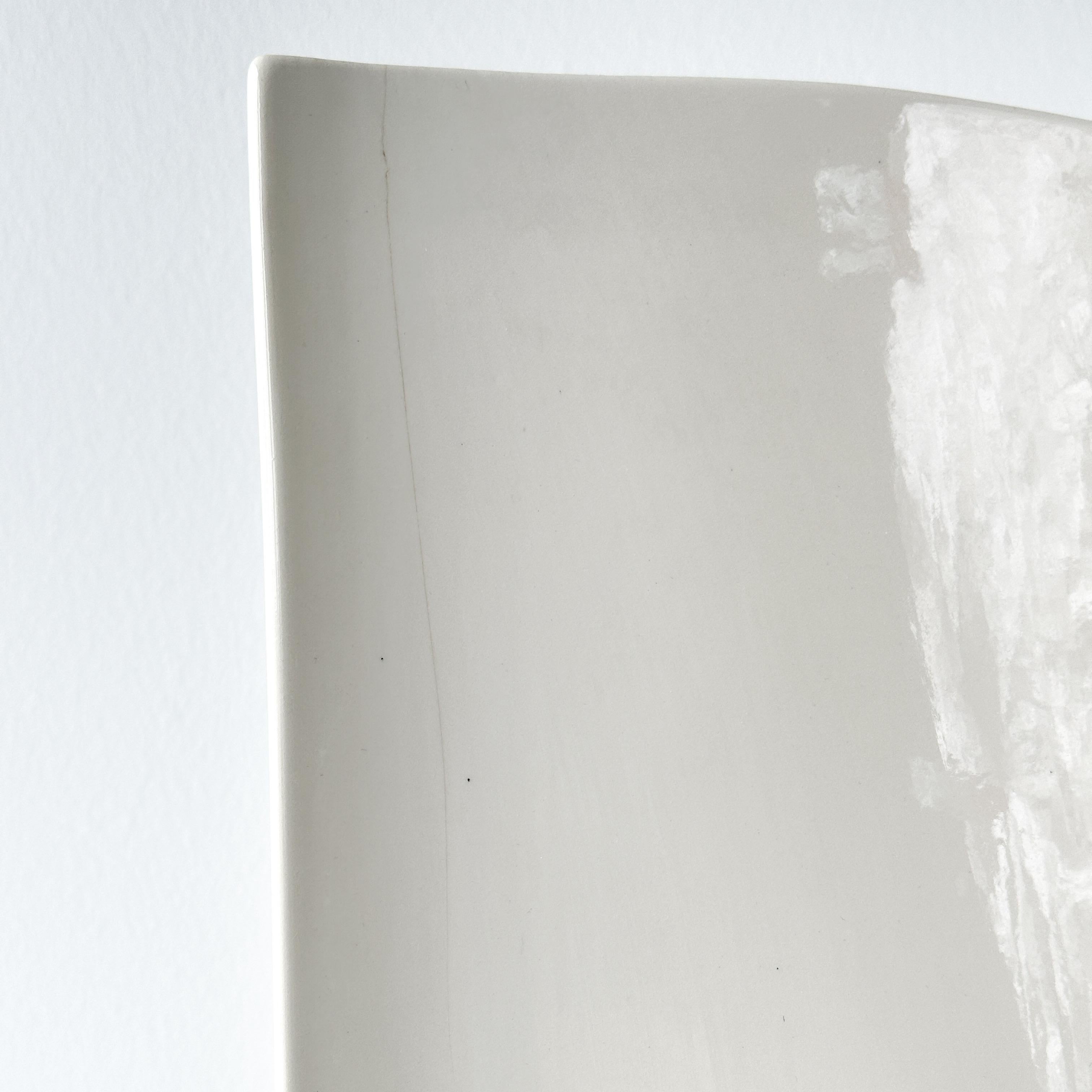 Fin du 20e siècle Vase postmoderne à glaçure marbrée John Bergen en vente