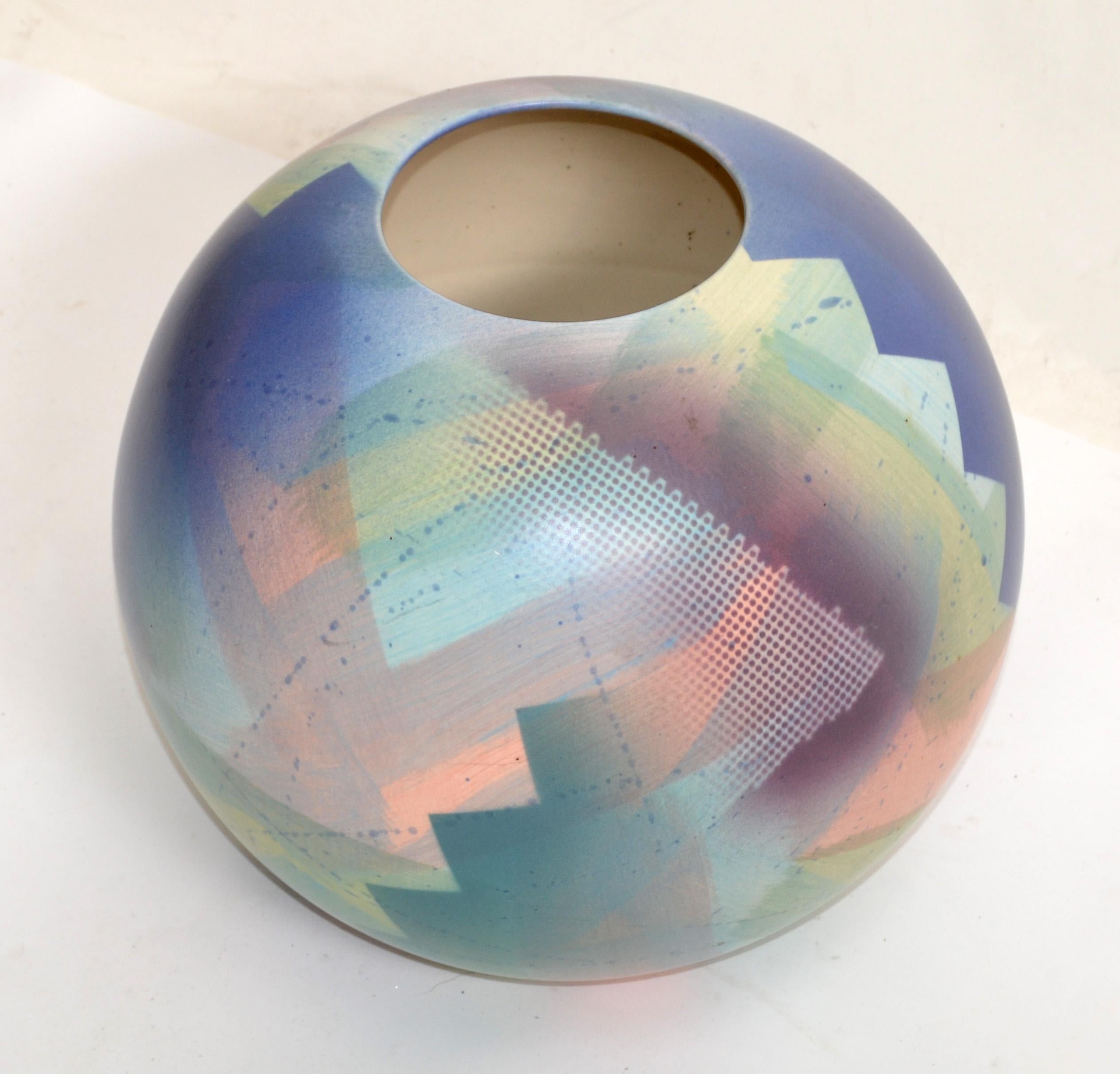 John Bergen Studio Canada Hand painted Glazed Round Ceramic Vase Contemporary 80 For Sale 3