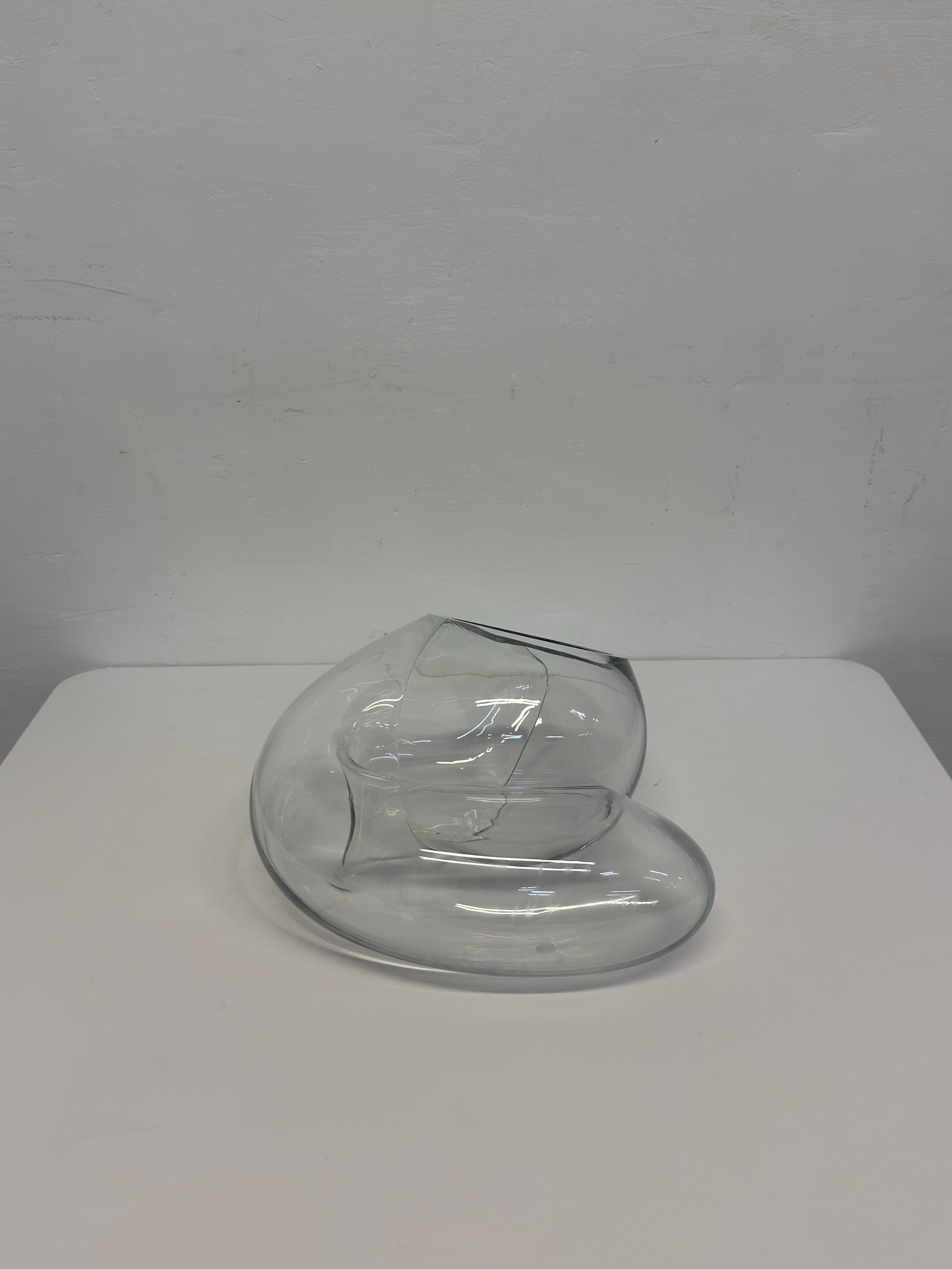 Americano Scultura in vetro soffiato amorfo fatta a mano di John Bingham in vendita