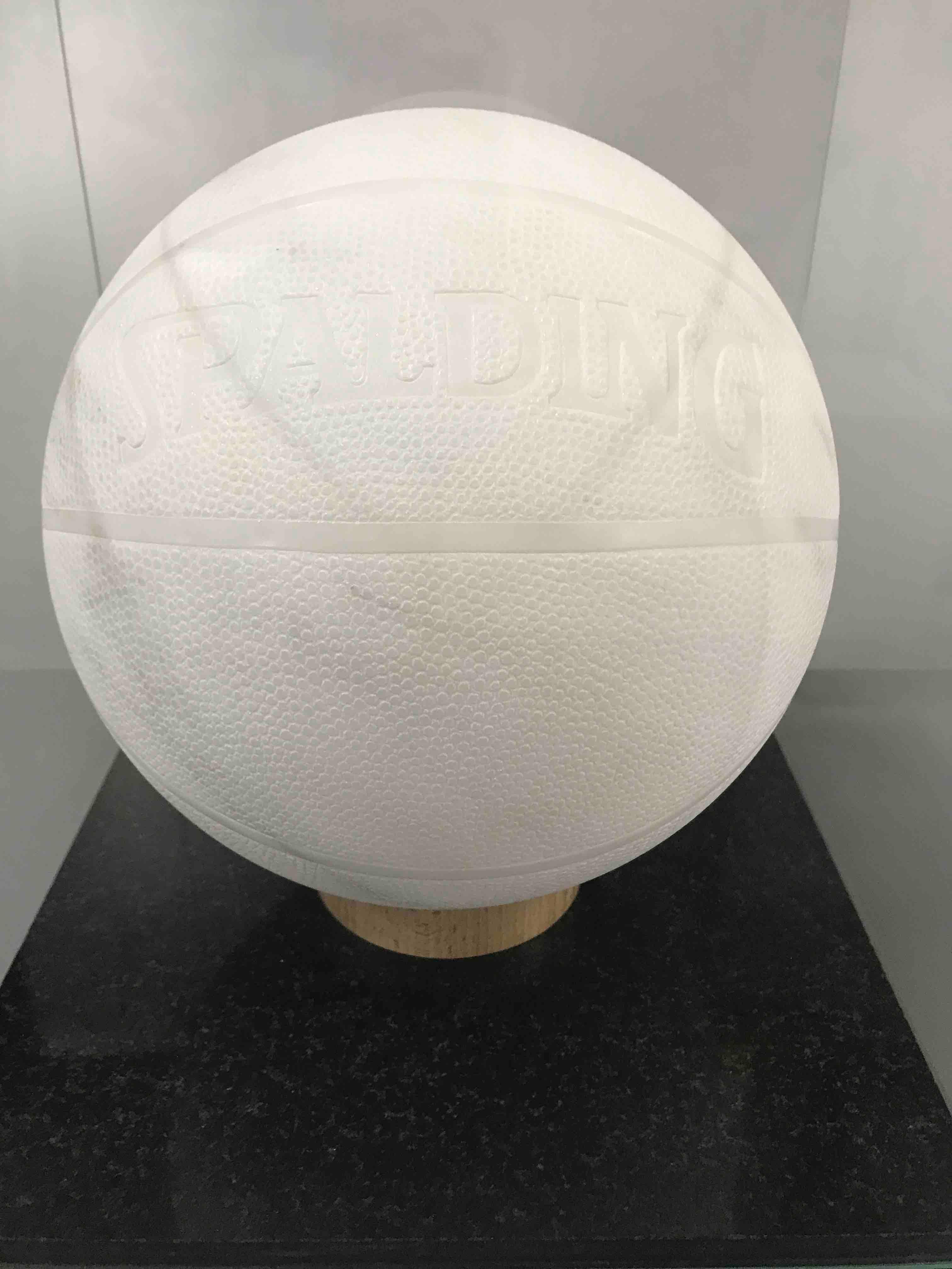 “Basket Ball” - Marble sculpture For Sale 5