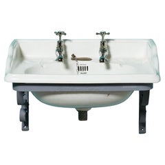 Lavabo suspendido John Bolding con soporte de hierro