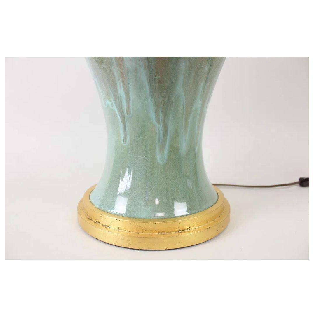 Vernissé Lampe en céramique à glaçure céladon et taupe de John Boone en vente