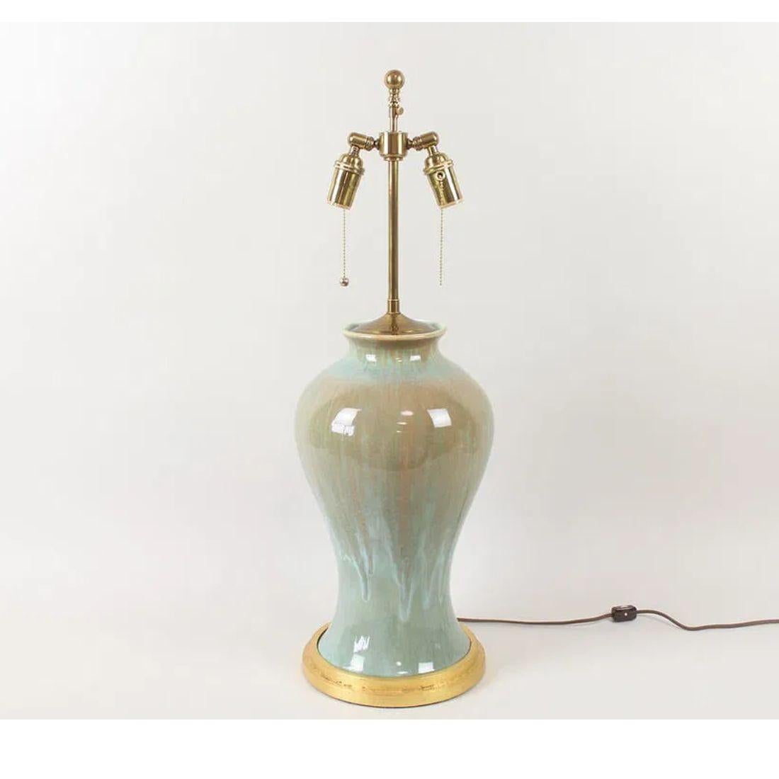 Lampe en céramique à glaçure céladon et taupe de John Boone Bon état - En vente à Locust Valley, NY