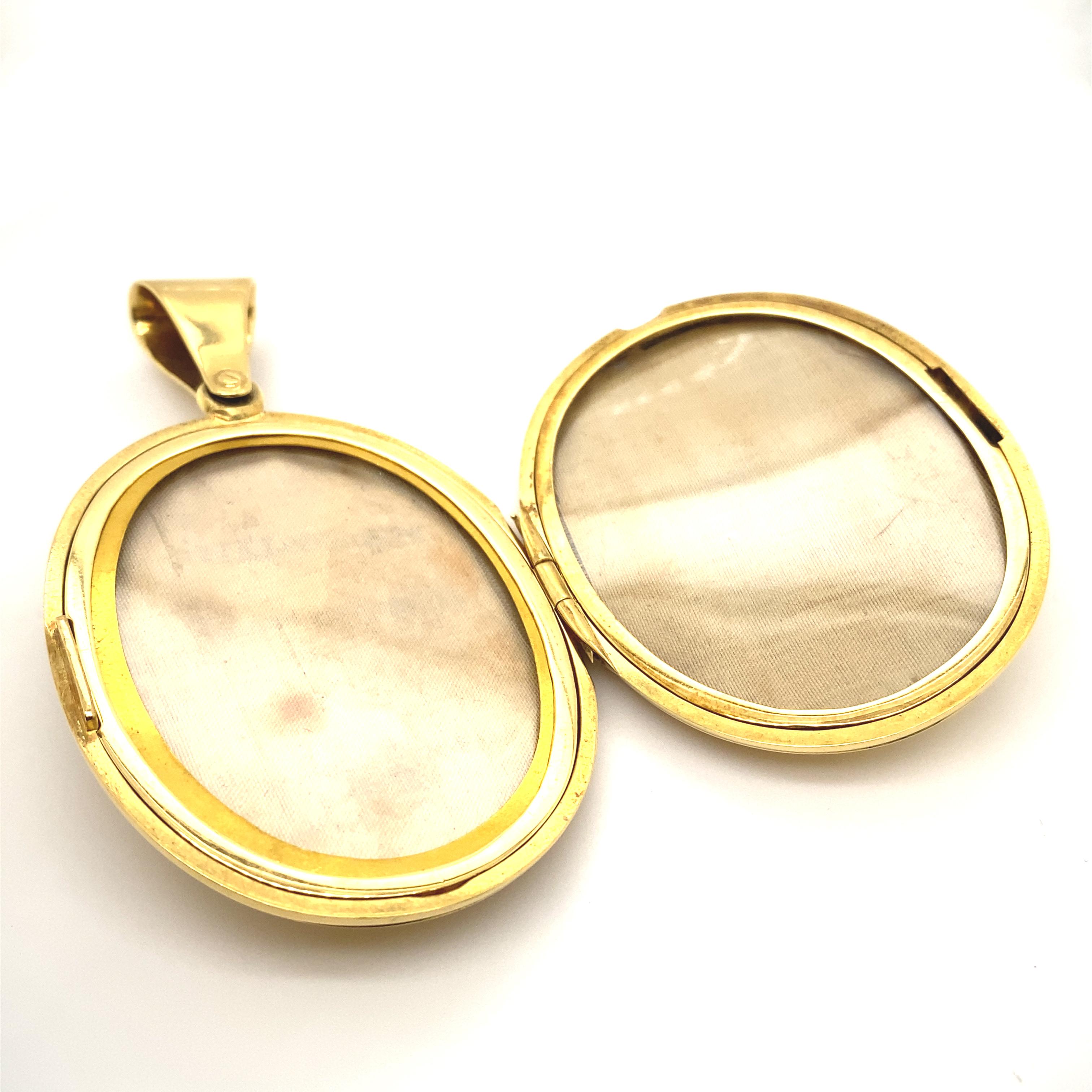 Victorien John Brogden, médaillon ovale en or jaune 18 carats, c. 1870 en vente