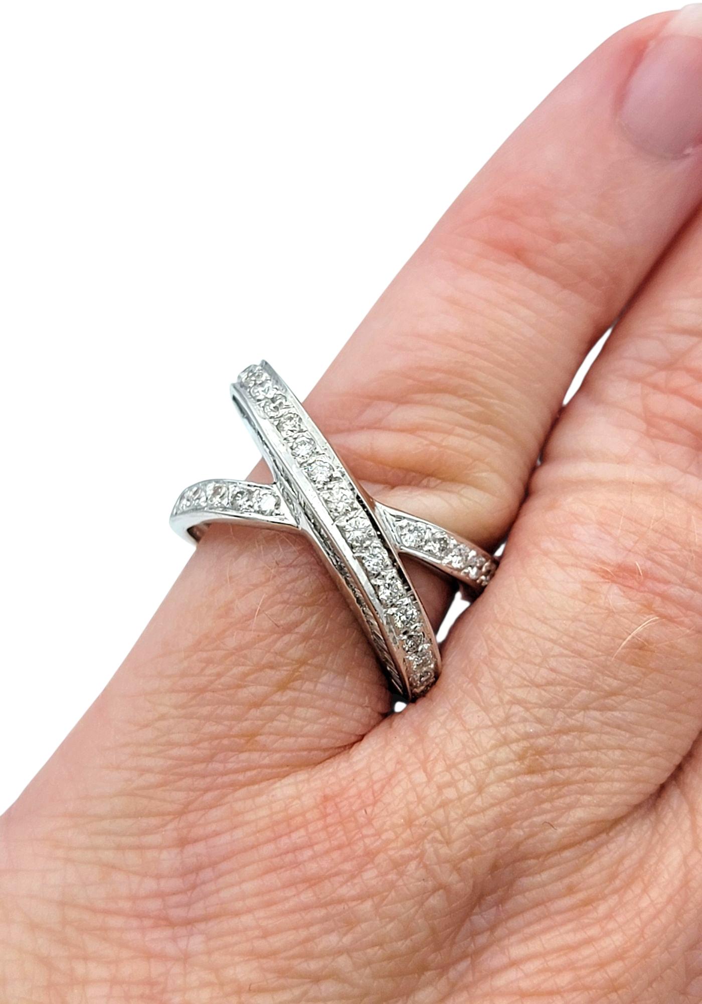 John C. Rinker Round and Baguette Diamond Criss Cross Band Ring in 18 Karat Gold For Sale 4