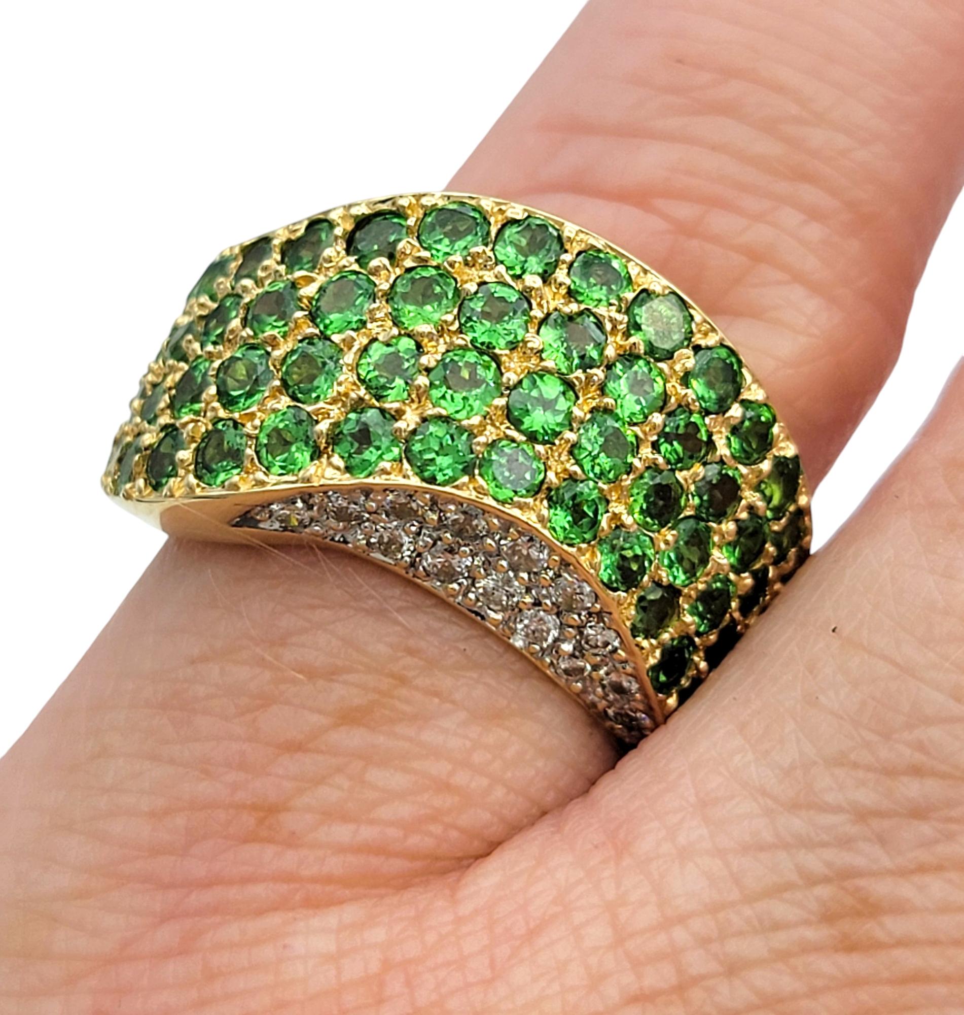 John C. Rinker, bague jonc ondulé en or jaune 14 carats, tsavorite et diamants en vente 1