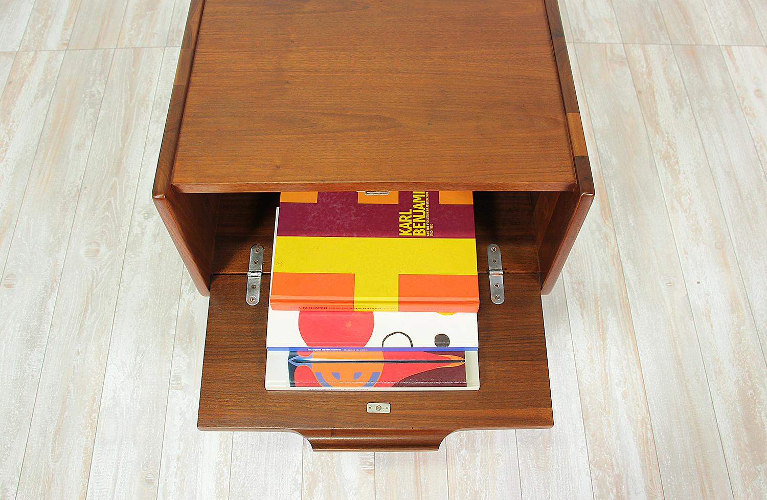 John Caldwell Nightstands for Brown & Saltman 7